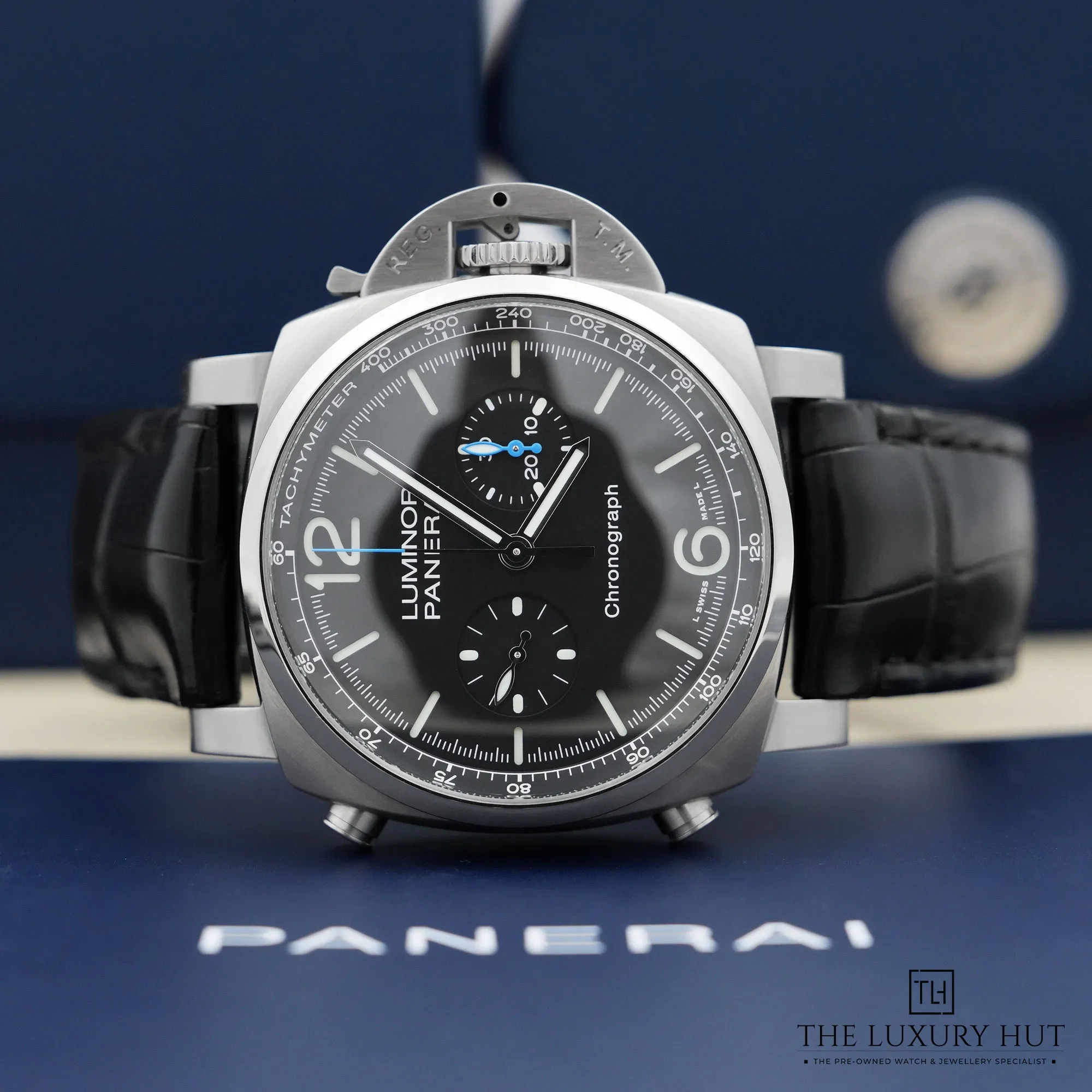 2026/04/117269f6-e931-4b6f-9ea2-e7ad3ac9d401Panerai_Luminor_Chrono_Steel_44mm_Black_52872-c.jpg.webp