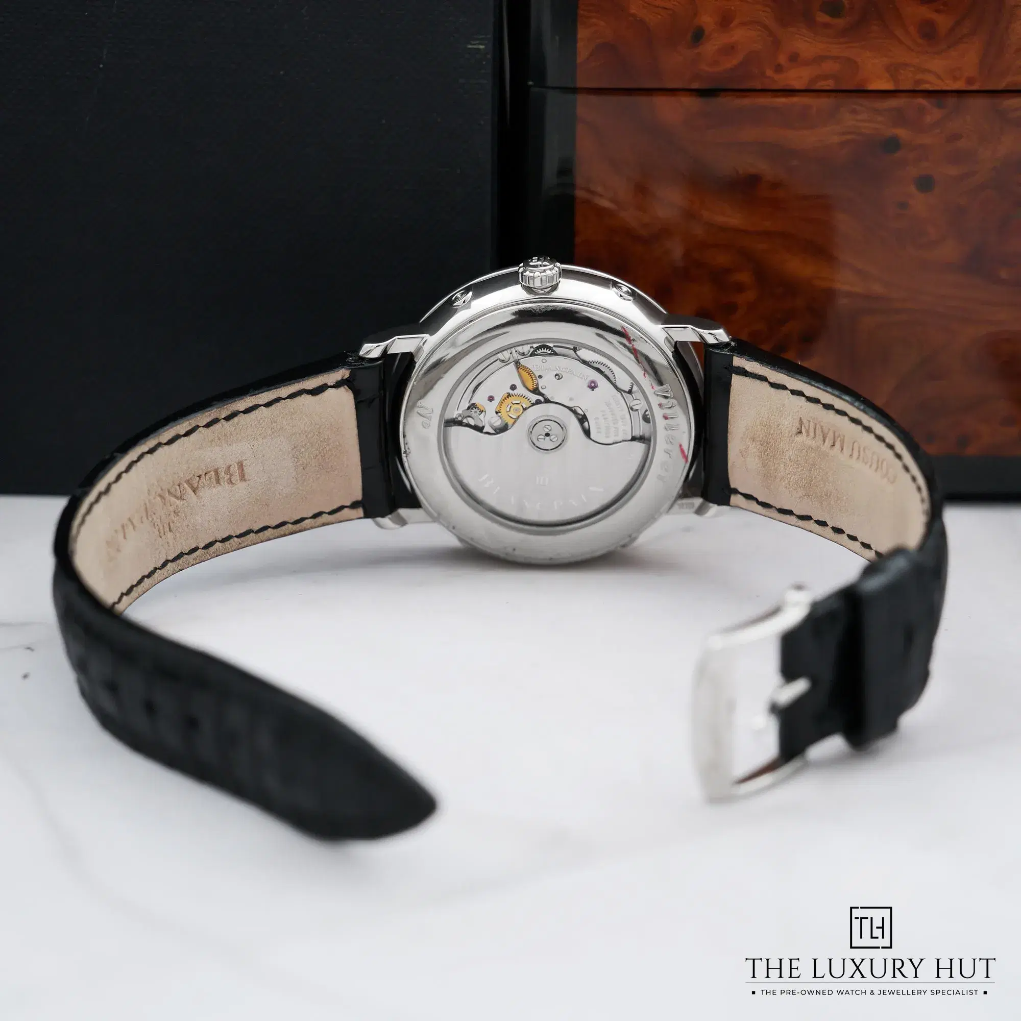 2026/04/14e3d82b-16c8-4975-b4ea-70815c8322c0Blancpain_Villeret_Quantième_Complet_38mm_White_52897-d.jpg.webp