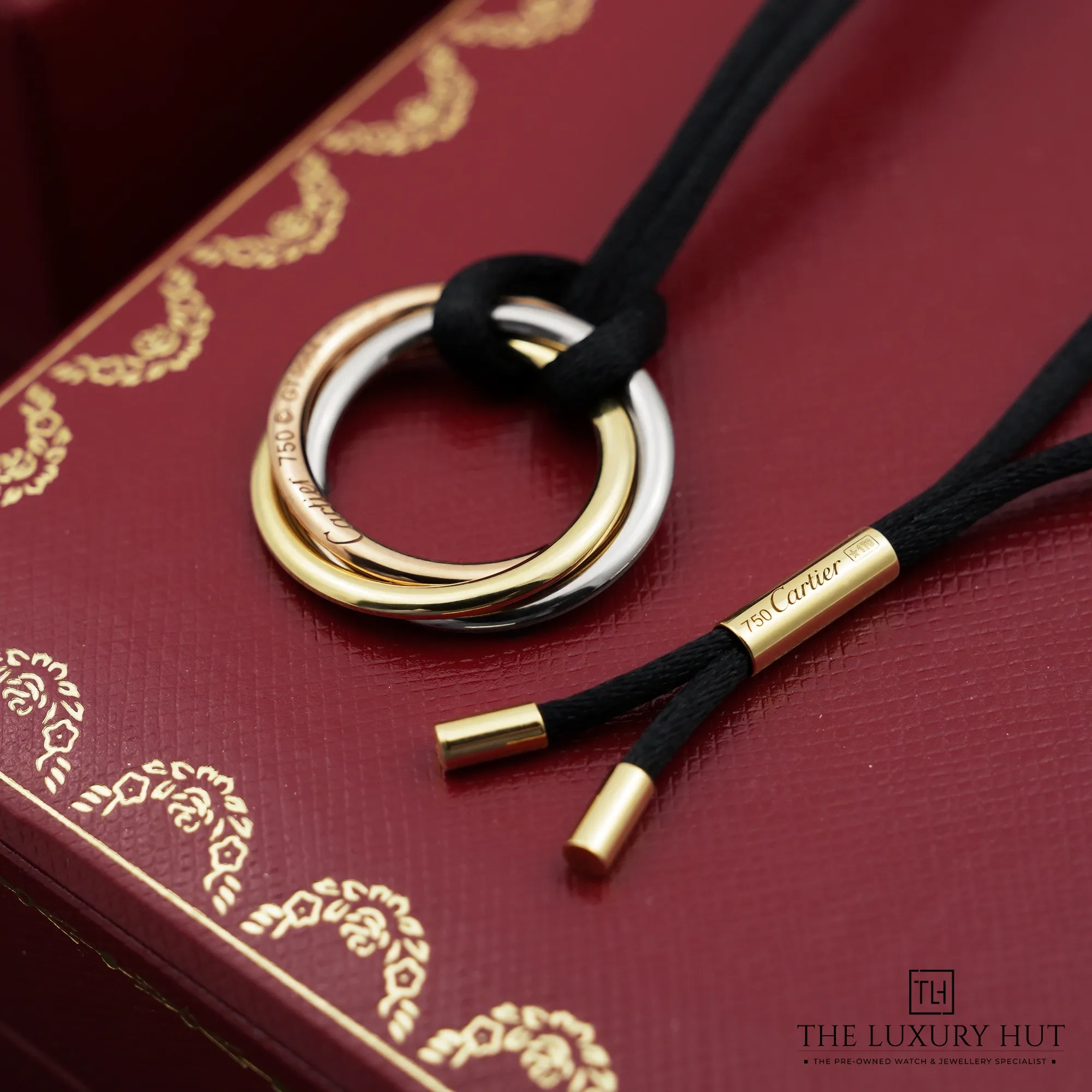 2026/04/1a5f2b44-3504-417a-ad04-6401c81f93fdCartier_Trinity_Black_Cord_Pendant_Necklace_52879-c.jpg.webp