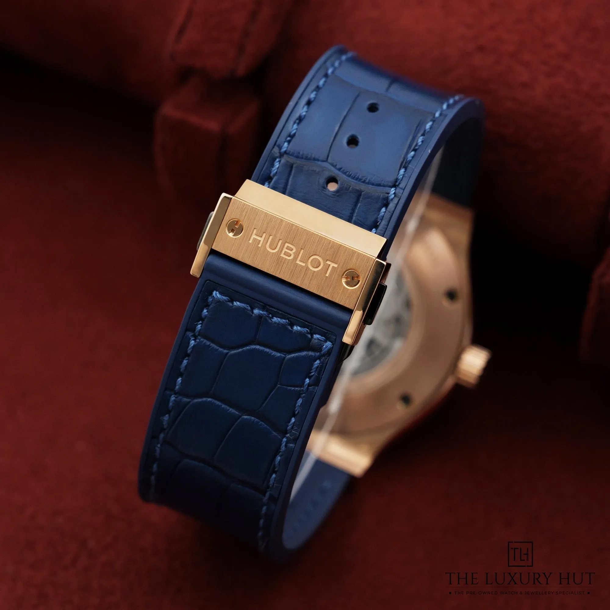 2026/04/1f775b04-6472-4f1d-9e4f-2a7b04b5cc60Hublot_Classic_Fusion_King_Gold_Blue_Dial_Update_52812-ee.jpg.webp