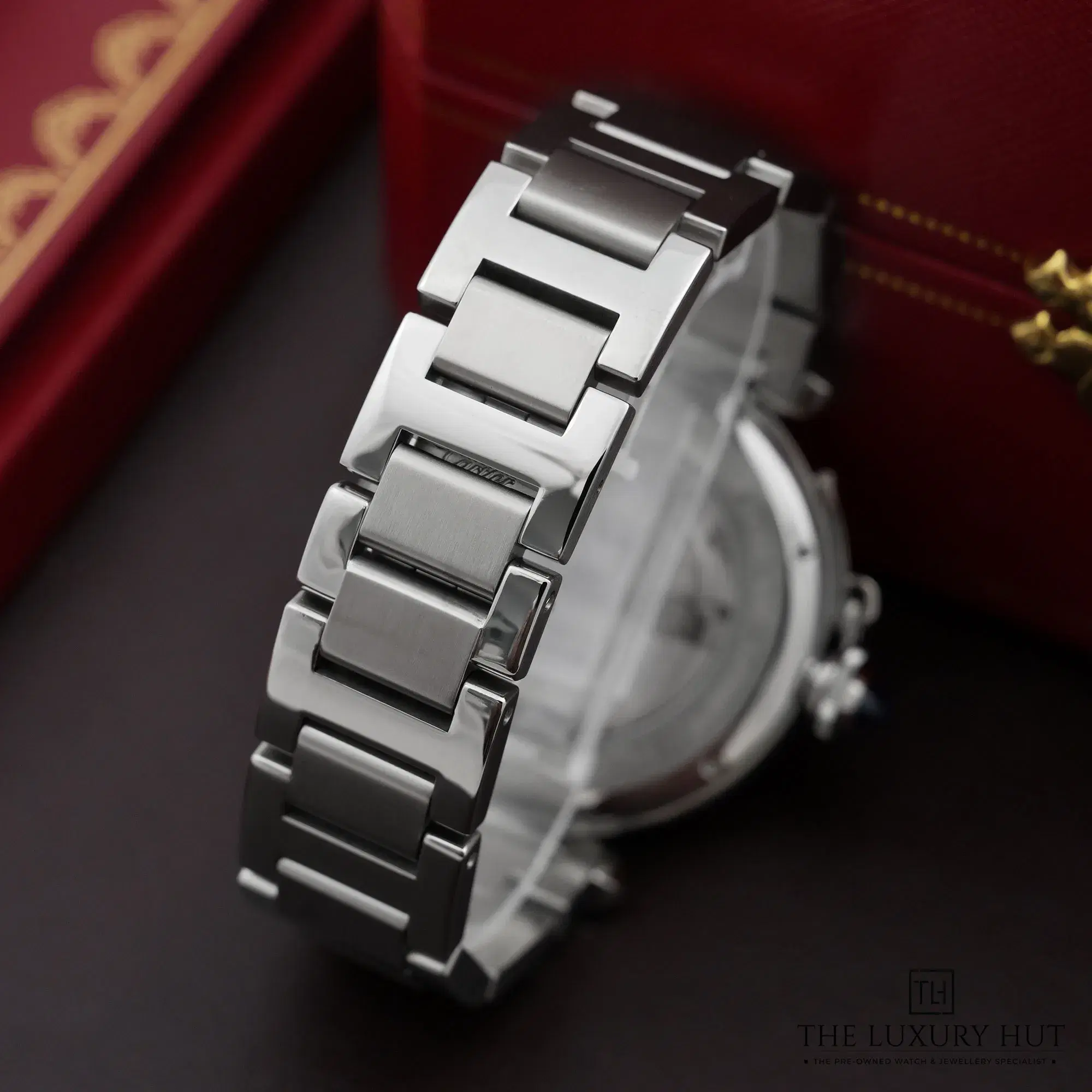 2026/04/1f7db1cd-12df-4601-8c48-76e671081411Cartier_Pasha_XL_Night_Day_52808-e.jpg.webp