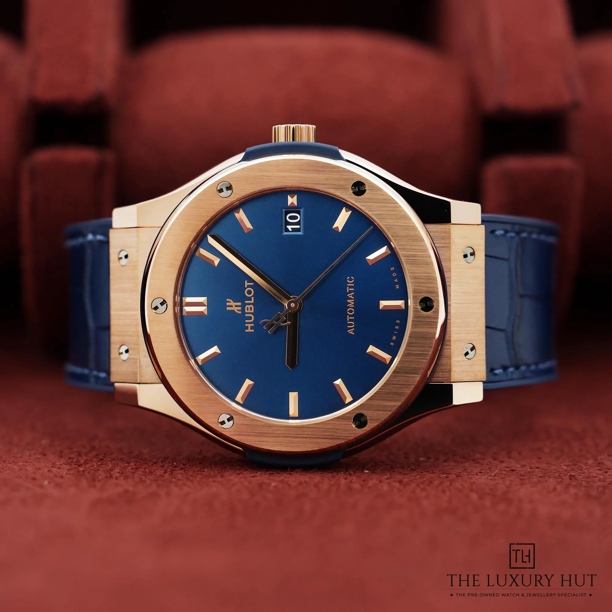 2026/04/33a4daf7-9863-440f-80e5-c3c4d46ff934Hublot_Classic_Fusion_King_Gold_Blue_Dial_Update_52812-cc.jpg.webp
