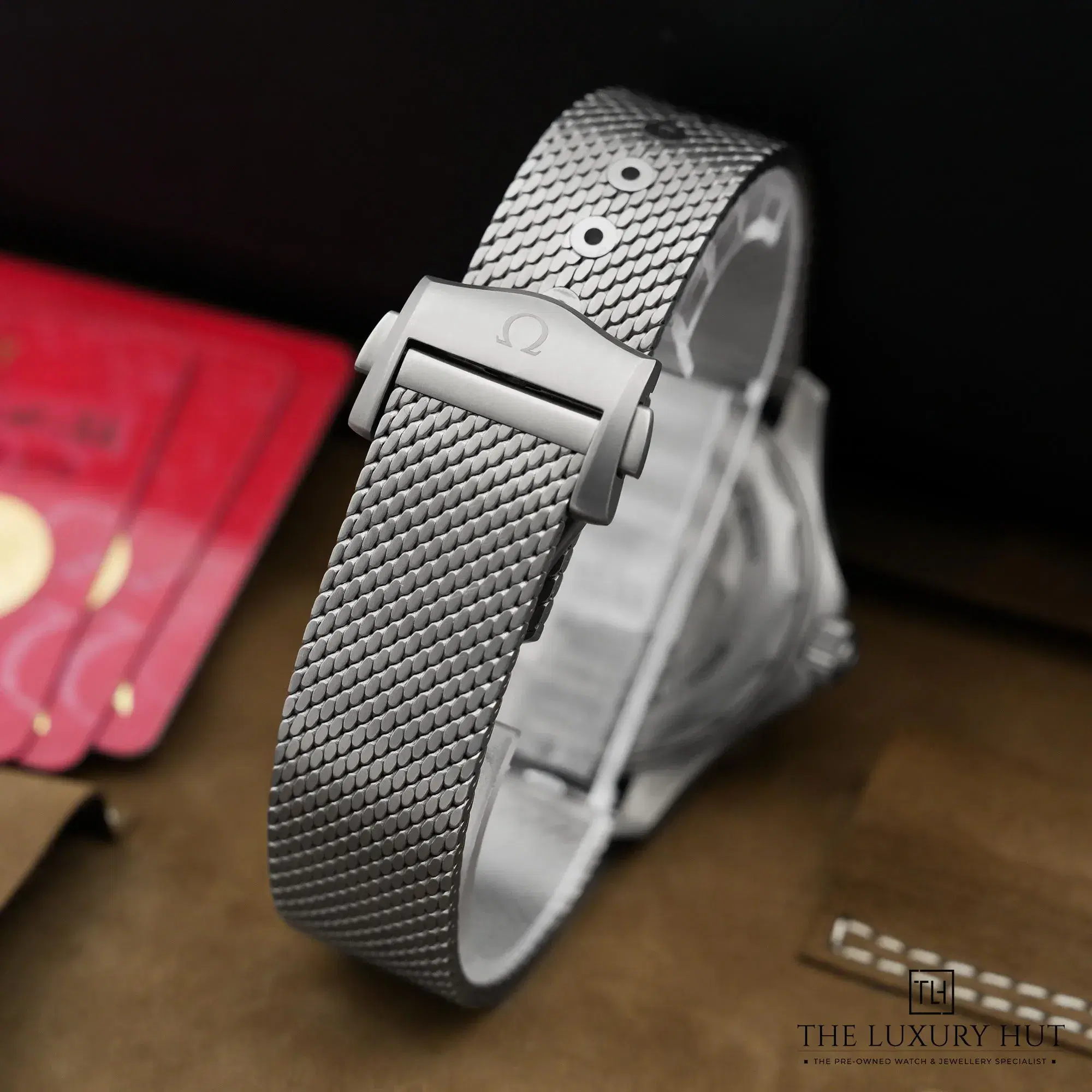 2026/04/3f0674f3-c125-4ff0-9b9f-4c2c924dee8eOmega_Seamaster_Diver_300M_James_Bond_Edition_52919-e.jpg.webp