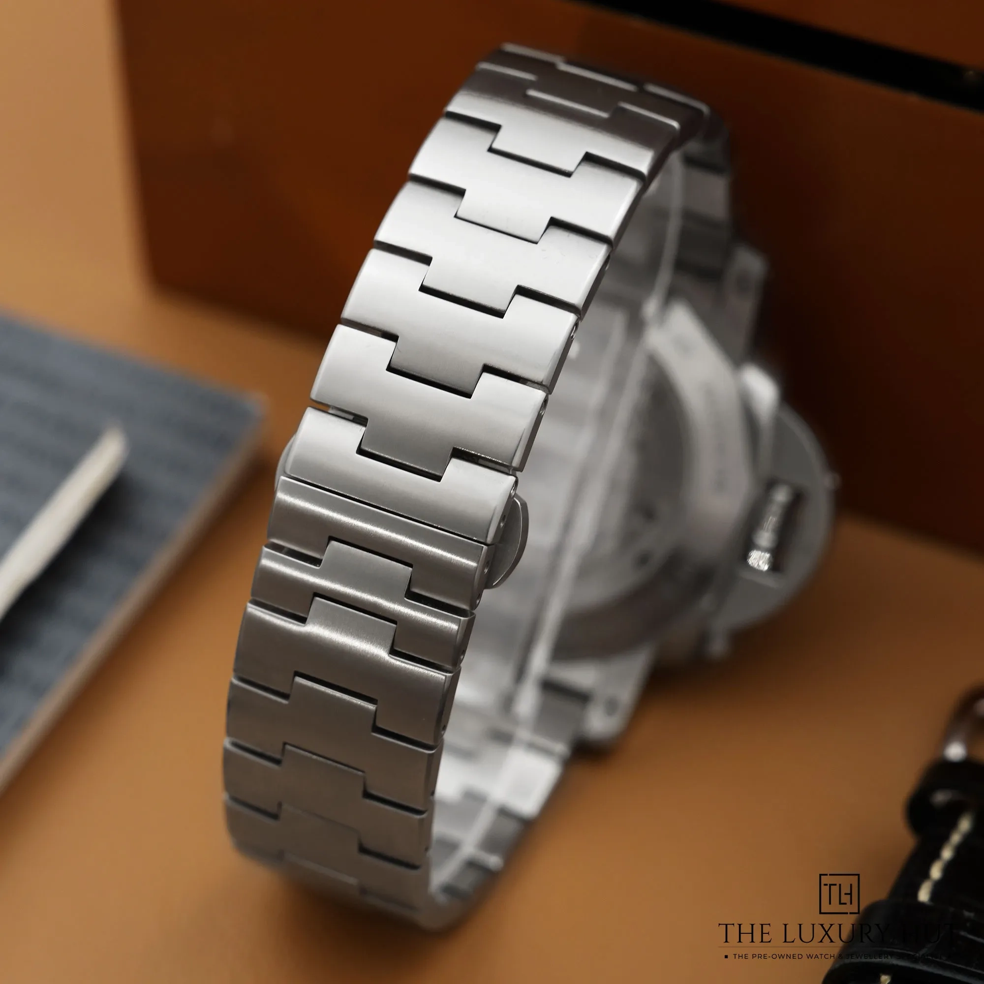 2026/04/3f583089-19f7-43ec-ba05-626a48feea17Panerai_Luminor_Marina_1950_3_Days_Steel_Black_New_52060-d.jpg.webp