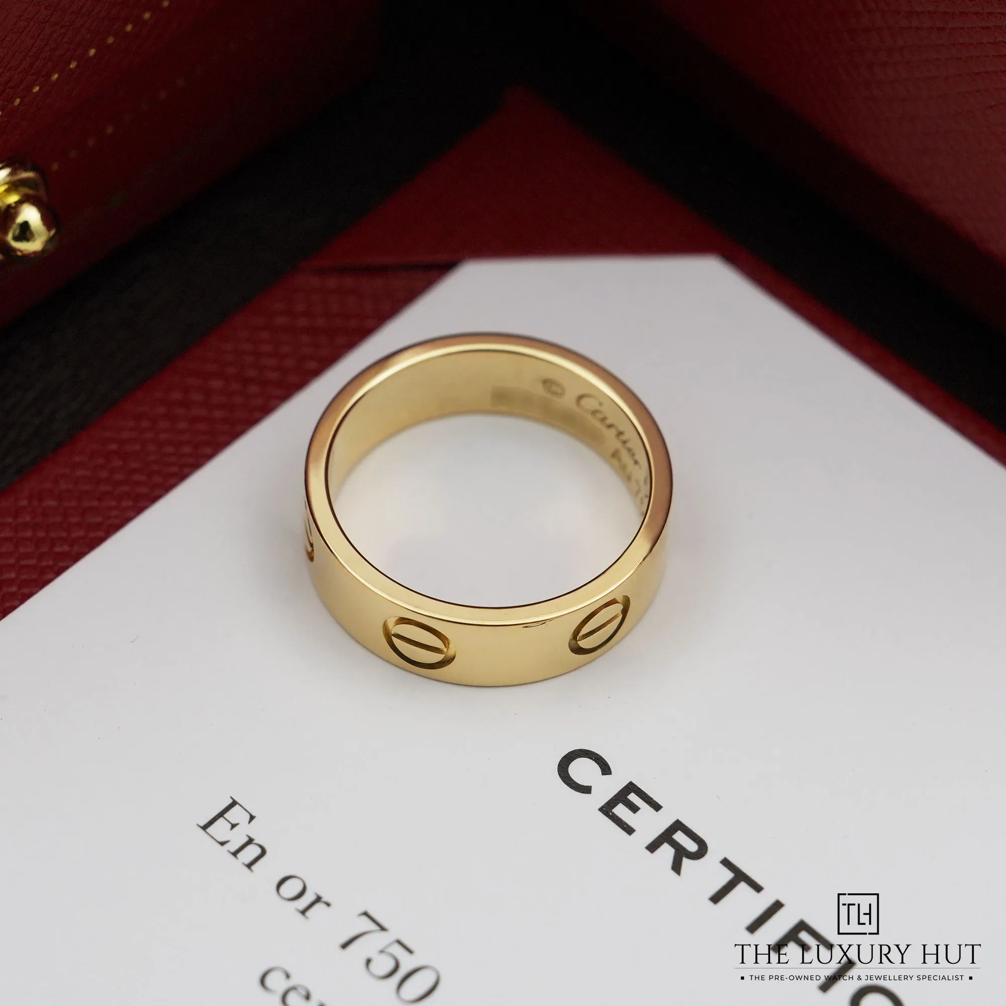 2026/04/4e94e7e2-205e-491a-ba9a-272559df2d2bCartier_LOVE_Ring_Classic_Yellow_Gold_52769-b.jpg.webp