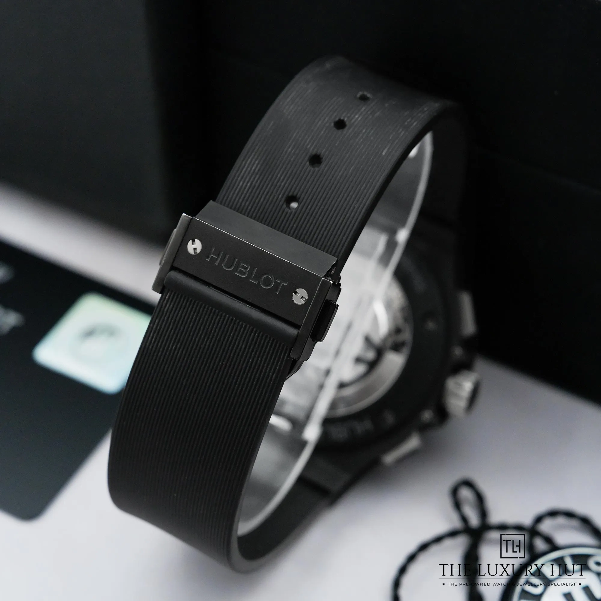 2026/04/53fb2f79-8fda-49d7-9f61-3e900e914eacHublot_Big_Bang_Black_Magic_Ceramic_44mm_Black_52811-d.jpg.webp