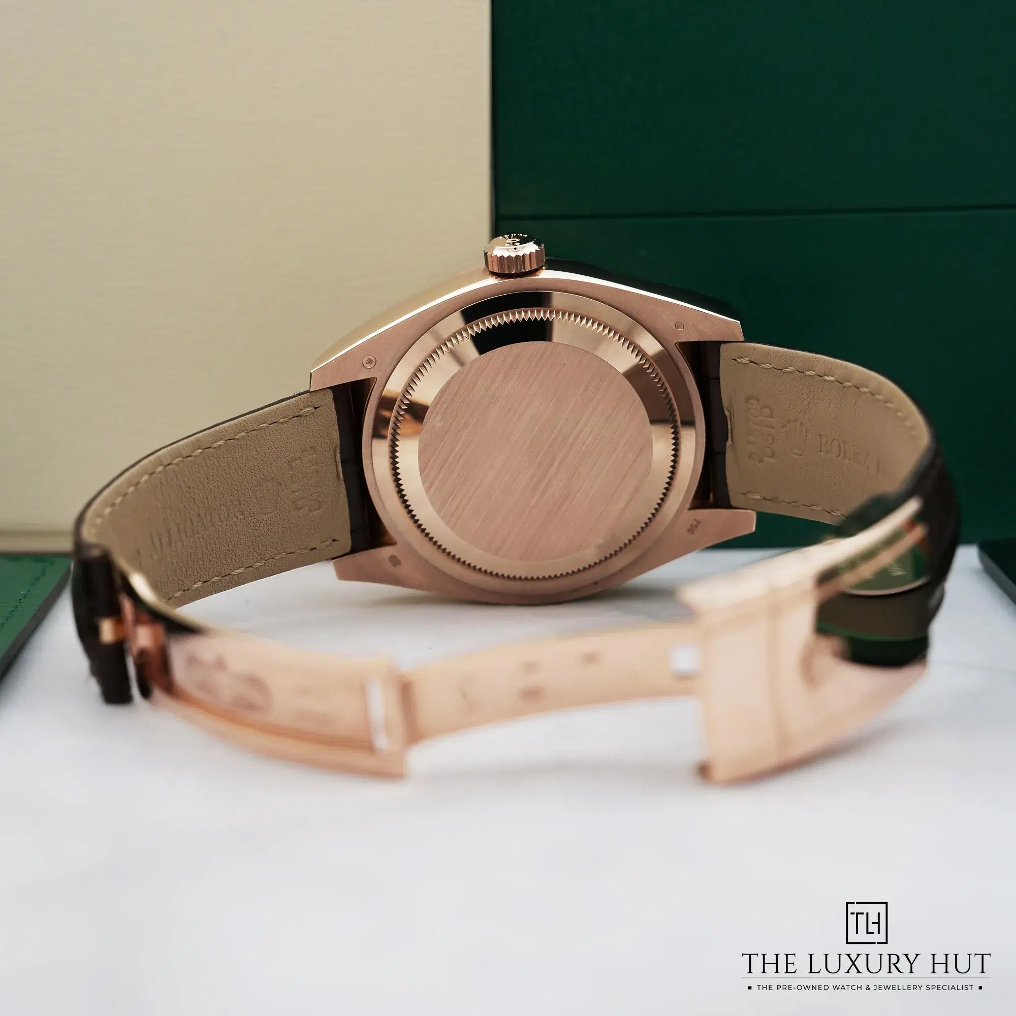 2026/04/53fff0e4-860c-4455-9685-46597de00335Rolex_Sky-Dweller_Everose_Gold_Dark_Rhodium_Update_52899-d.jpg.webp