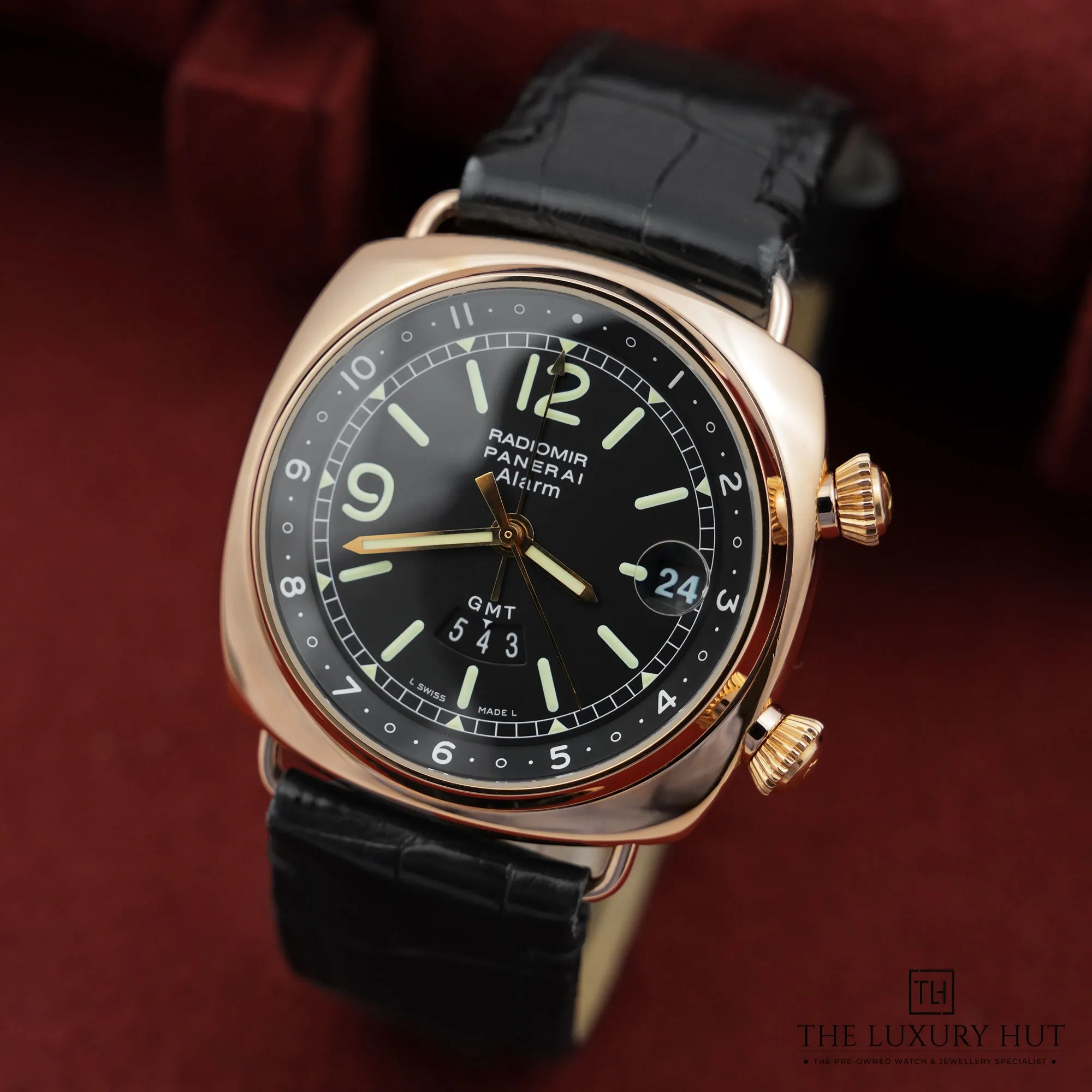 2026/04/7994b1f6-c5cd-470d-90db-f3e855b9ae47Panerai_Radiomir_GMT_Rose_Gold_42mm_Black_52846-b.jpg.webp