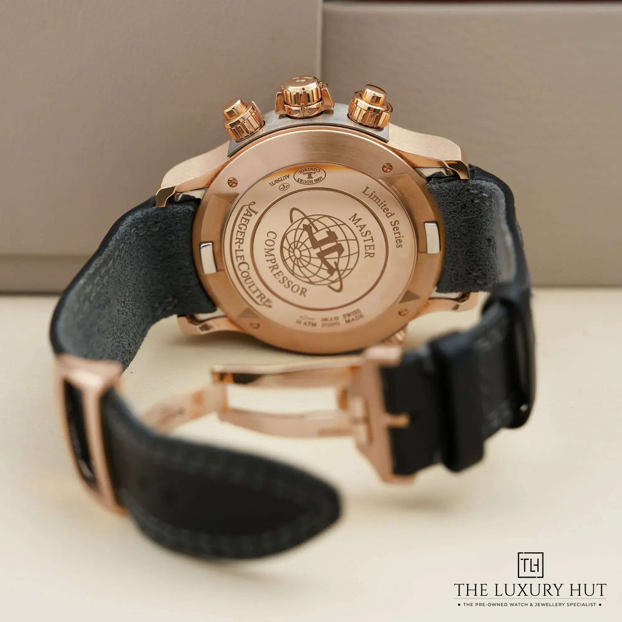 2026/04/86614bcc-6aa8-46ae-9db7-e83ad5fbc9ddJaeger-LeCoultre_Master_Compressor_World_Chronograph_LB886-d.jpg.webp