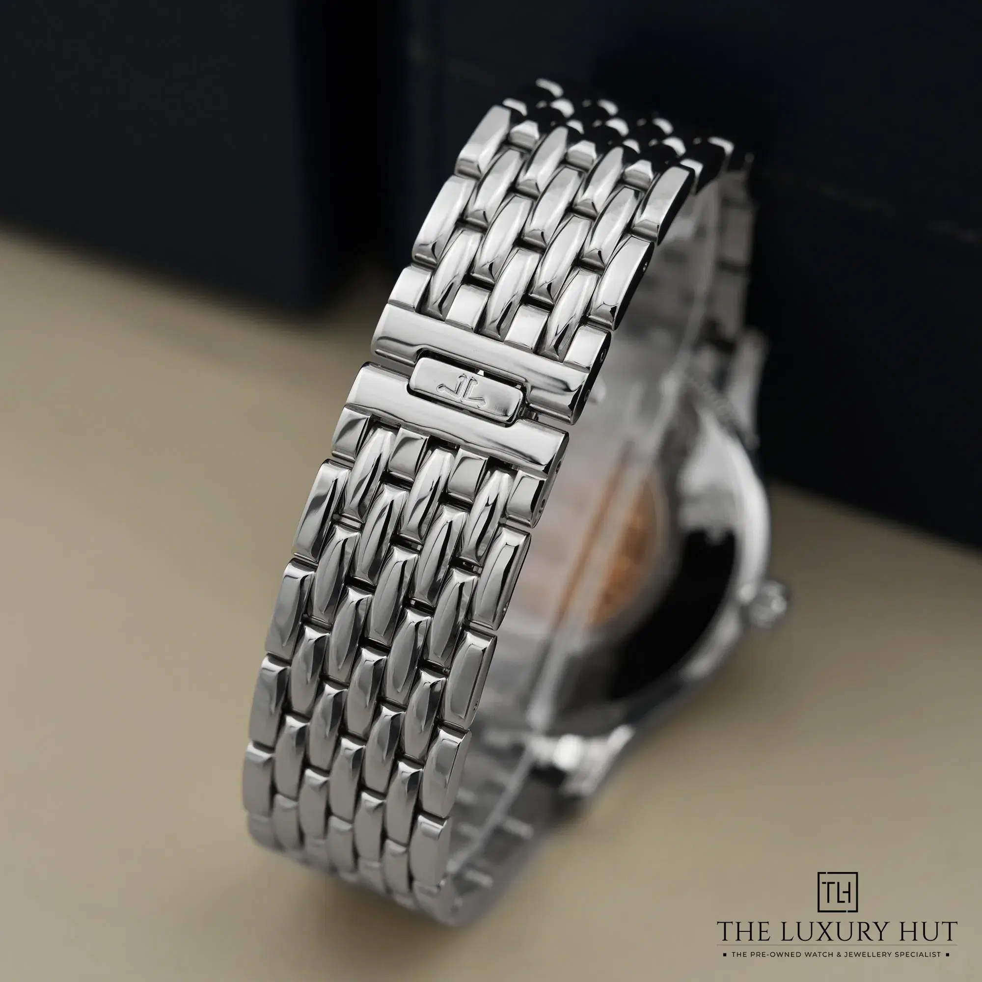 2026/04/8689a166-0d65-4e93-8997-ac94d97435d9Jaeger_LeCoultre_Master_Geographic_Steel_Silver_52842-e.jpg.webp