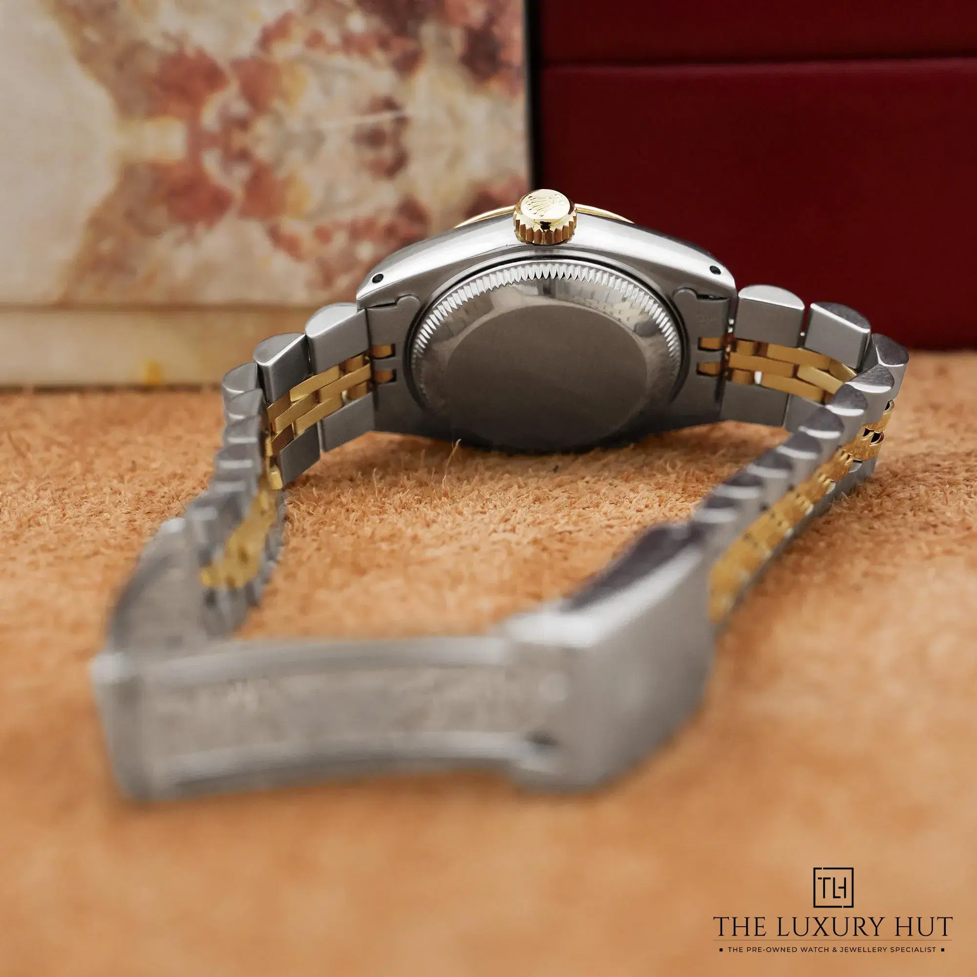 2026/04/92e2adc2-a4f3-4186-a863-88d2a2106162Rolex_Lady-Datejust_26mm_Champagne_Dial_52813-c.jpg.webp