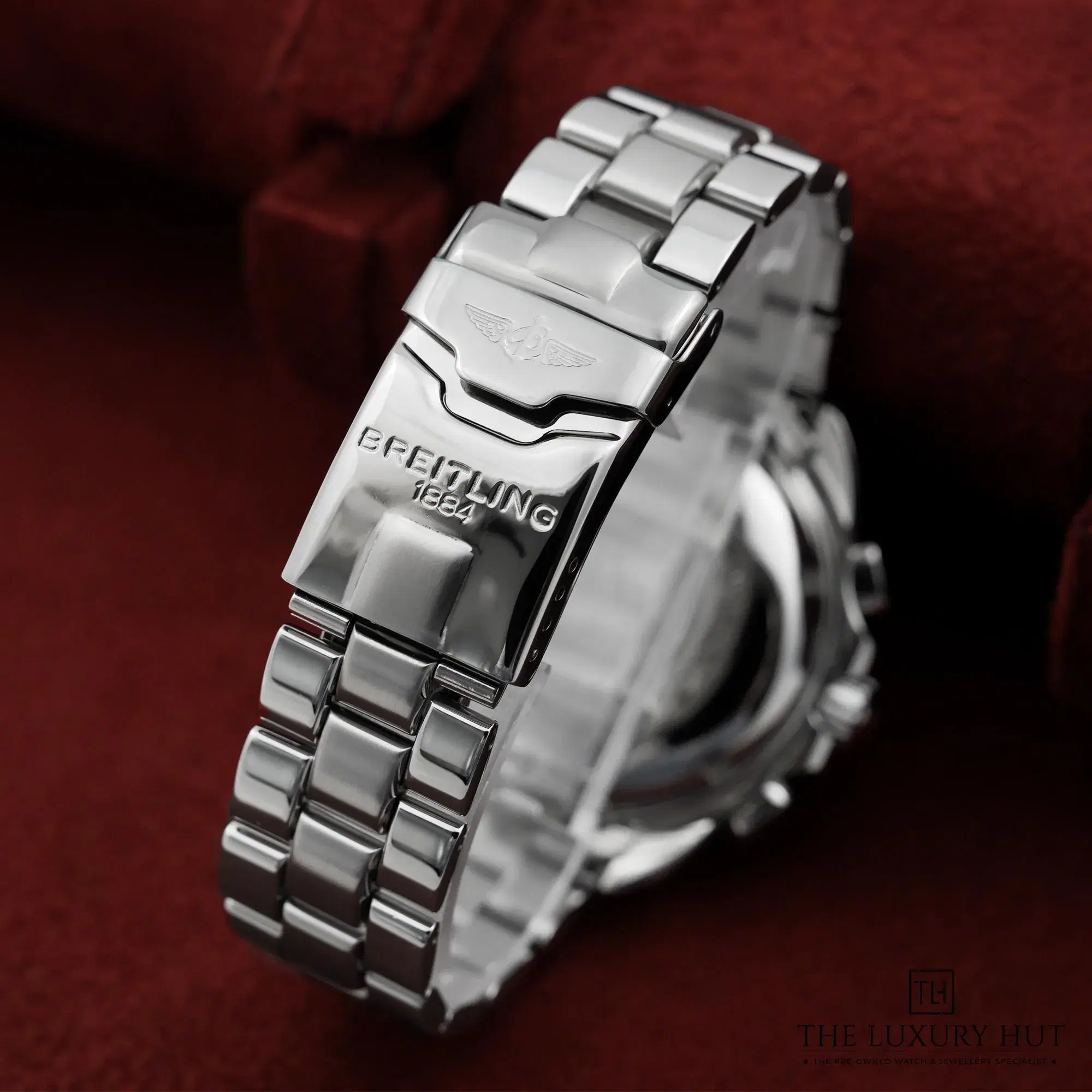 2026/04/9839a6f4-86a3-4942-9878-37e991d691ffBreitling_Shark_Chronograph_Steel_41_White_52828-e.jpg.webp