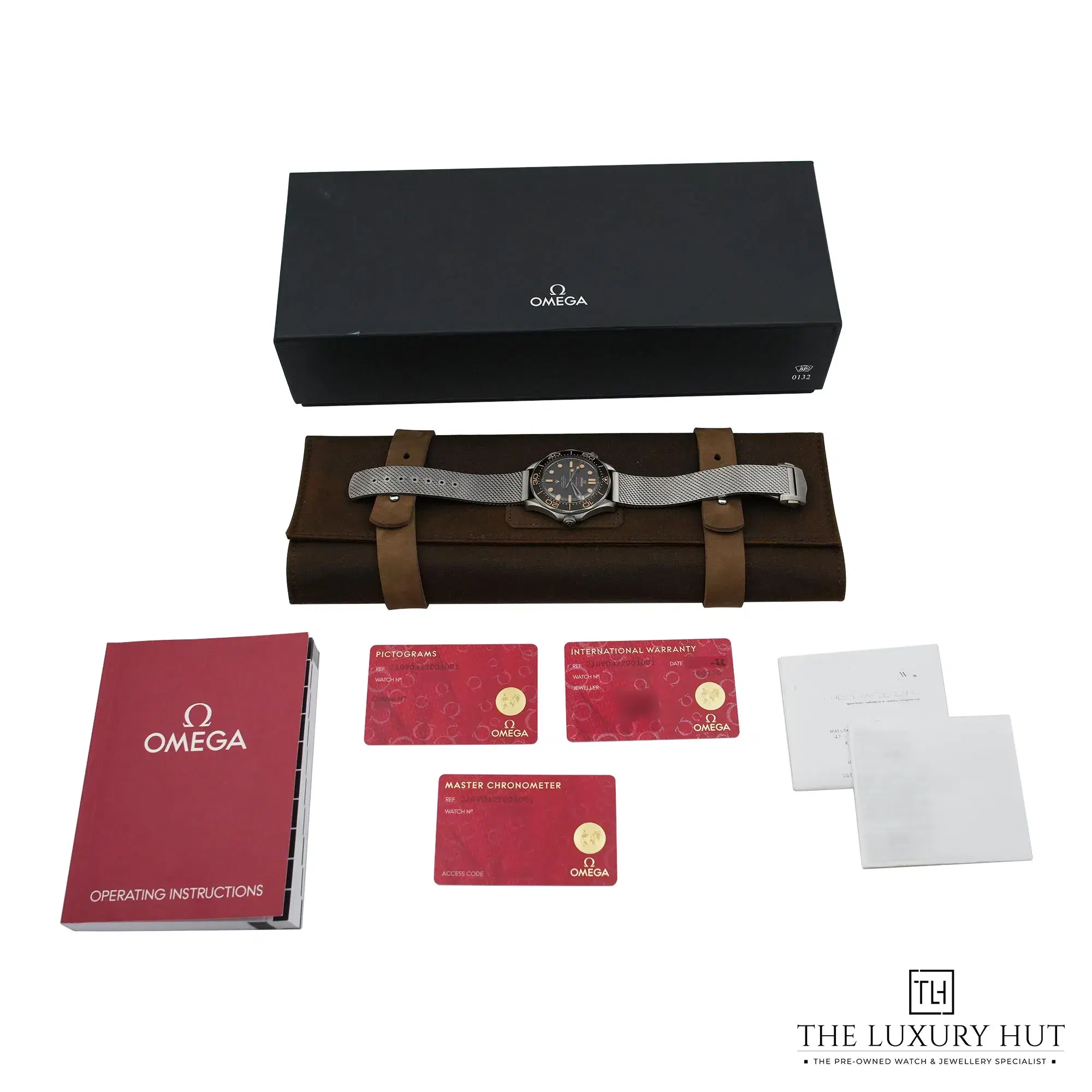 2026/04/9a533162-ef34-4dc1-a22e-7afb56a2401eOmega_Seamaster_Diver_300M_James_Bond_Edition_52919-f.jpg.webp