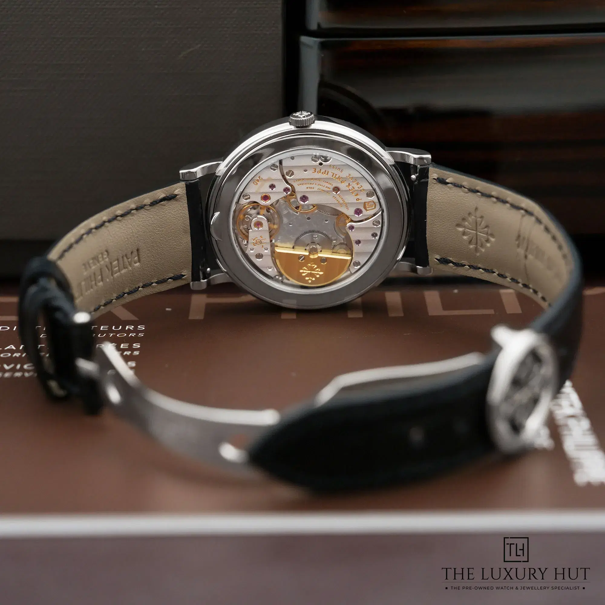 2026/04/aa2f37ba-1e98-4650-a698-d29272476afaPatek_Philippe_Grand_Complications_White_Gold_Black_52910-d.jpg.webp