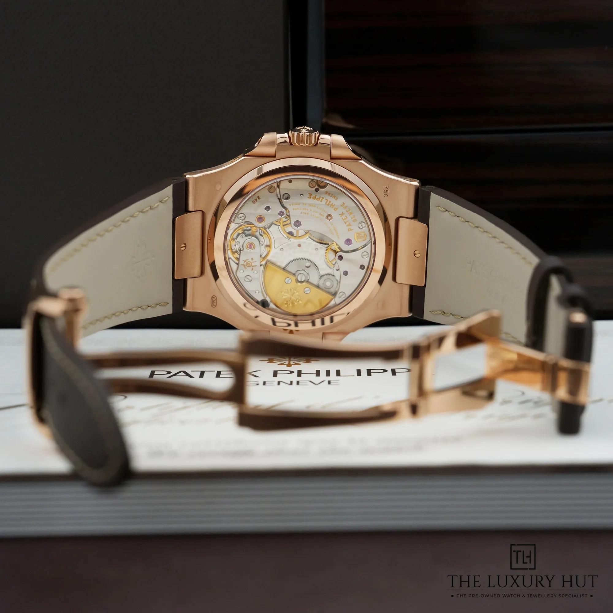 2026/04/c2cc2b9f-c784-483d-b8fe-9d1e462040bePatek_Philippe_Nautilus_Rose_Gold_Brown_52801-d.jpg.webp