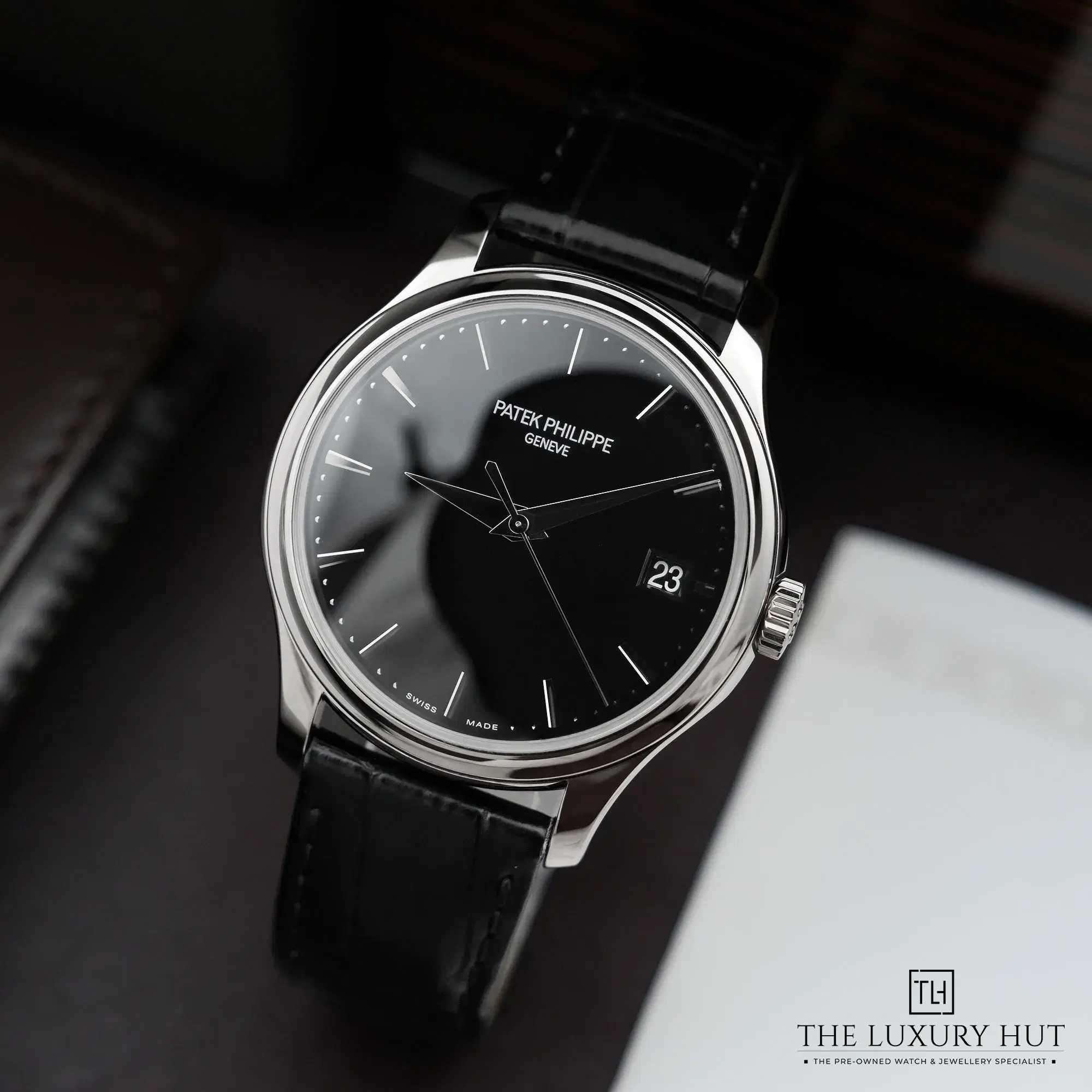 2026/04/c5277841-63c7-4ea0-aeda-c957b50422b3Patek_Philippe_Calatrava_Black_5227G-010_52859-b.jpg.webp