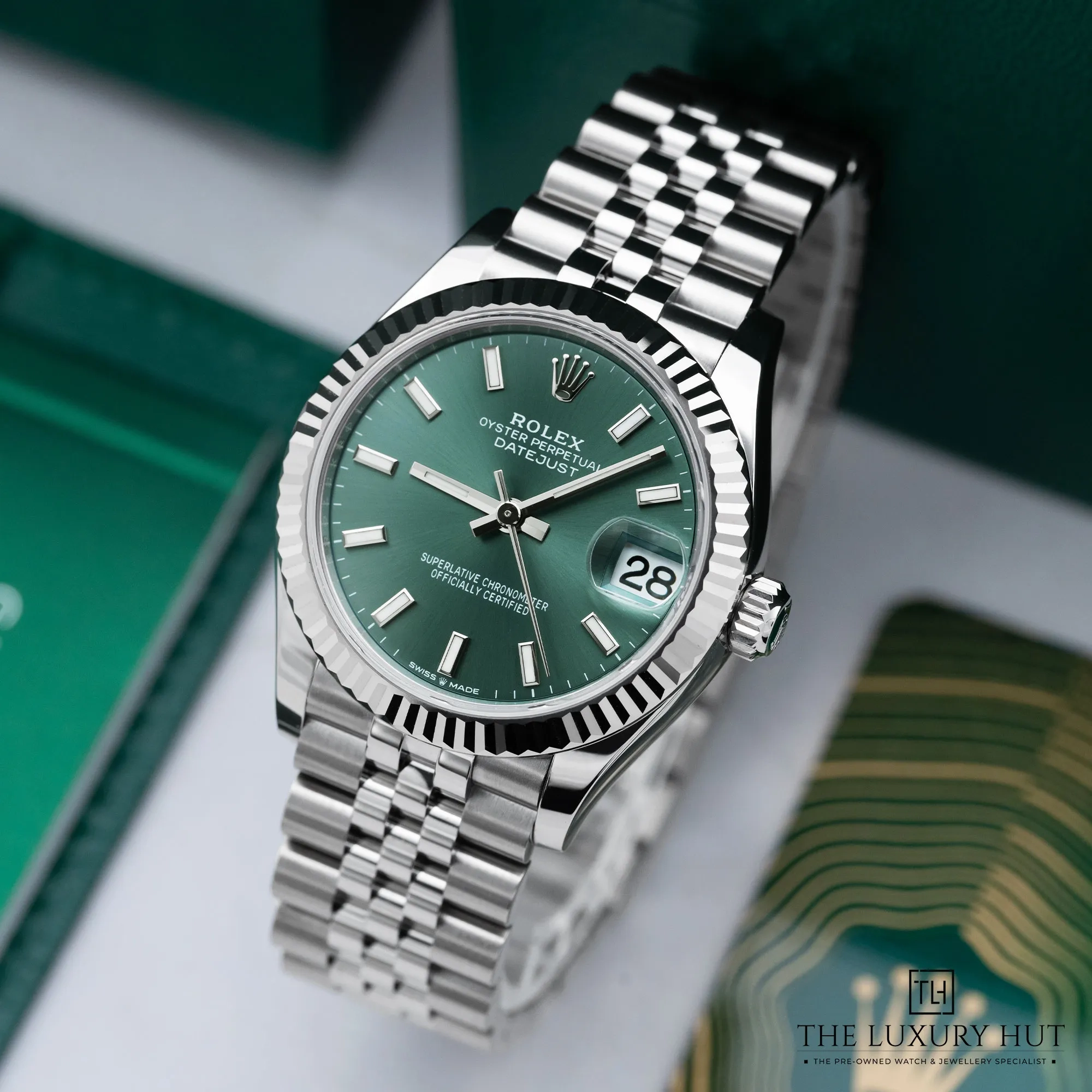 2026/04/d68d8e97-503a-41dd-9faf-7541556f9722Rolex_Datejust_Steel_31_Mint_Green_Dial_52862-b.jpg.webp