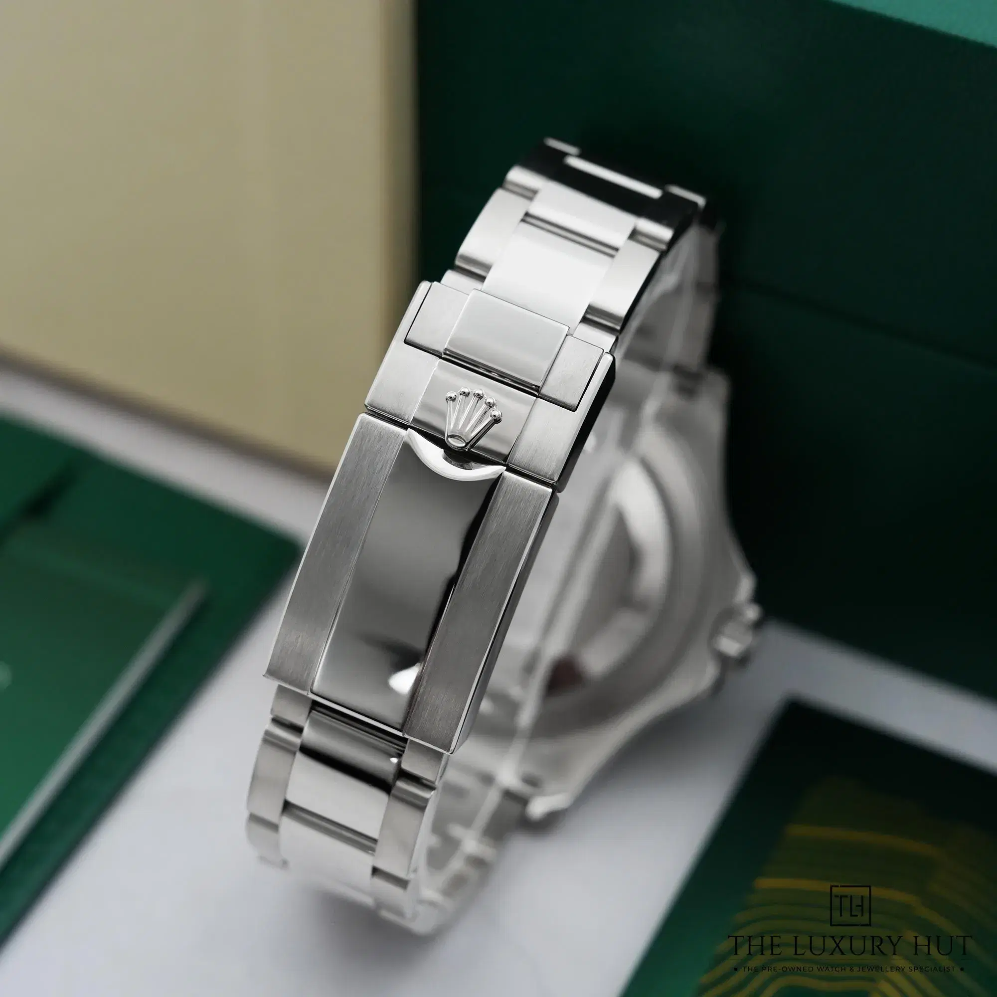 2026/04/dd67bfa6-1d32-4953-a9d6-e2ac30981df4Rolex_Yacht-Master_40_Steel_Platinum_Blue_52855e.jpg.webp