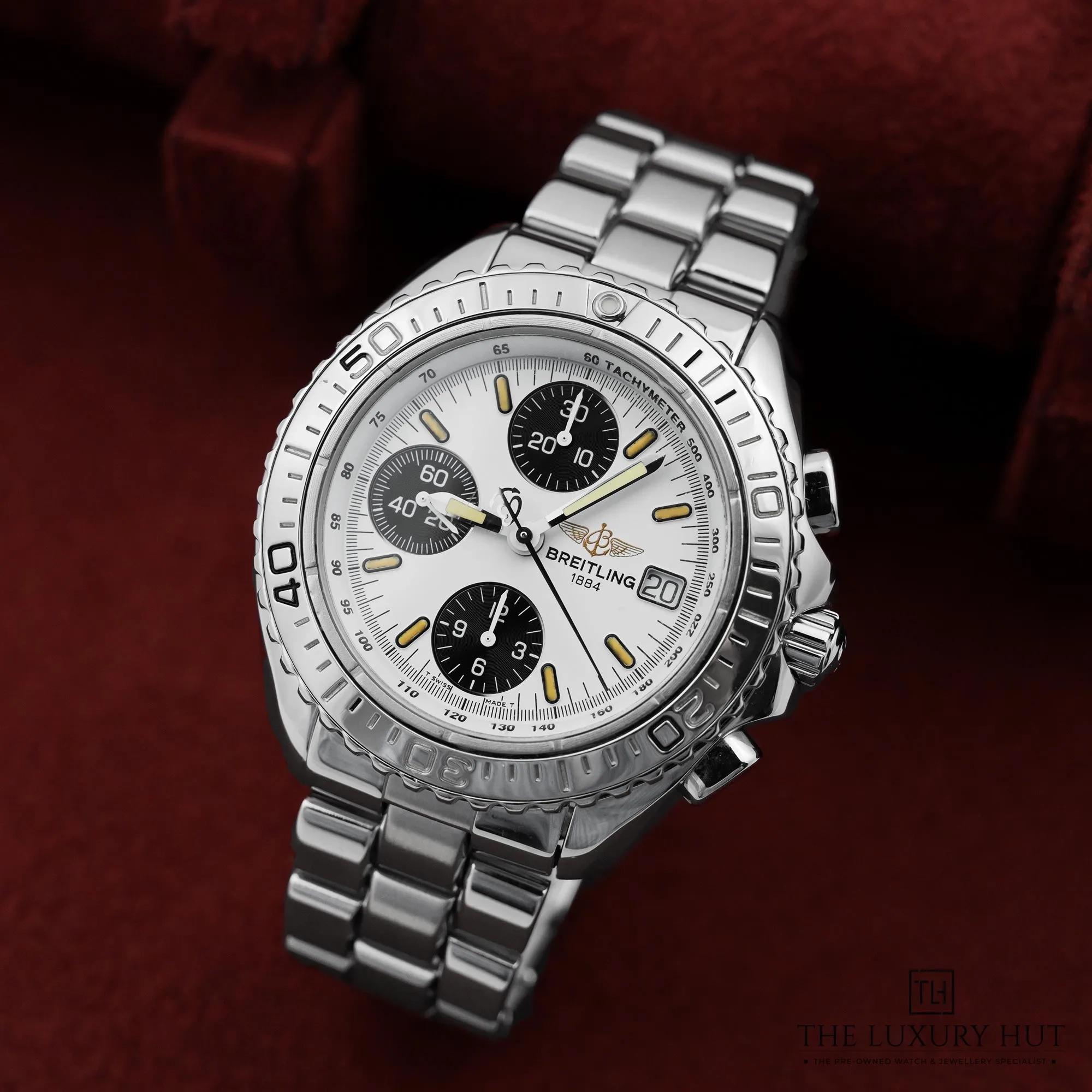2026/04/e7937858-a2a0-4a70-a8b8-3ad68bec8aacBreitling_Shark_Chronograph_Steel_41_White_52828-b.jpg.webp