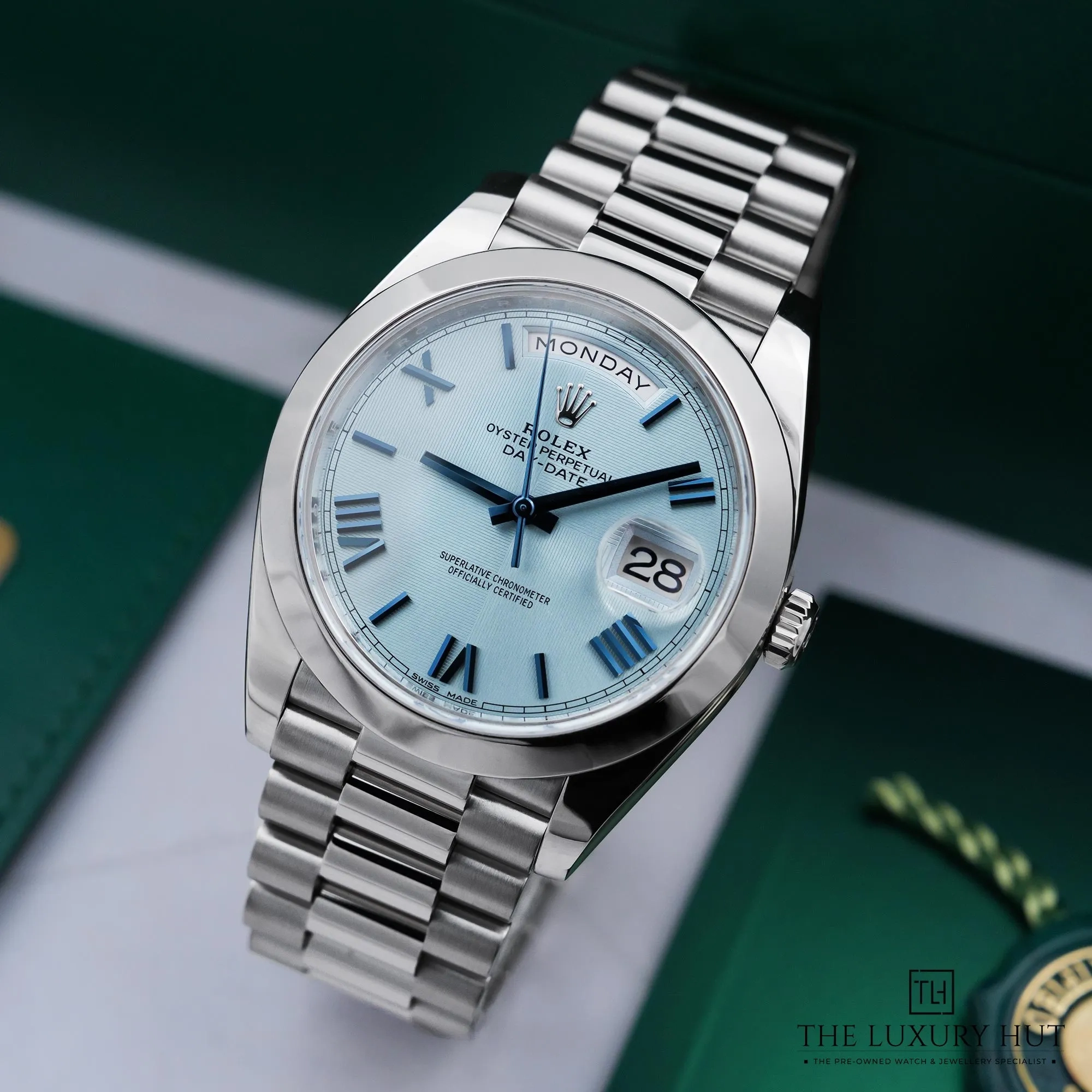 2026/05/13cca640-9bca-49c9-bdb7-7216013c6993Rolex_Day-Date_Platinum_IceBlue_Quadrant_Dial_Update_52916-bb.jpg.webp