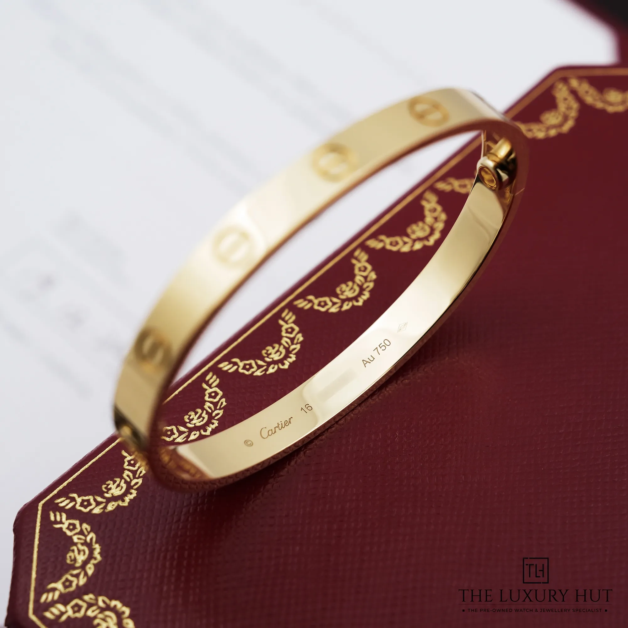 2026/05/19f72460-8e9e-4425-88df-91711d89adccCartier_LOVE_Bracelet_Classic_Yellow_Gold_52956-c.jpg.webp