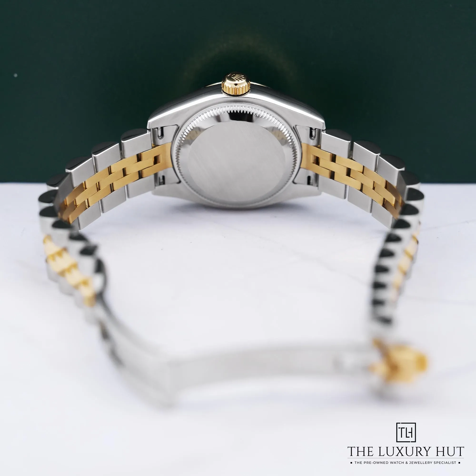 2026/05/1ea924b0-14ca-4857-85b3-51c6c90e4c9dRolex_Lady-Datejust_Steel_Yellow_Gold_26mm_Silver_52799-d.jpg.webp