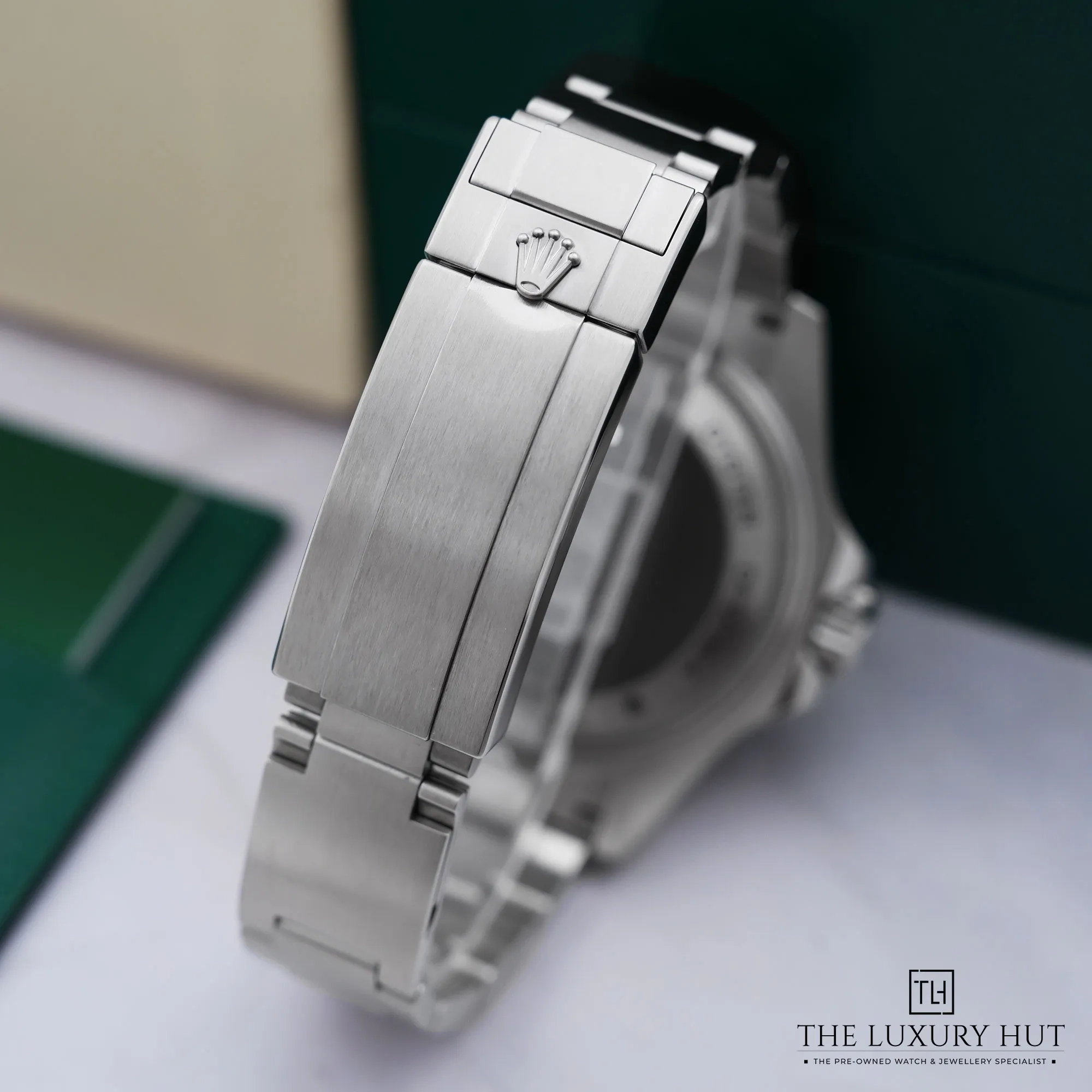 2026/05/33db2fdc-7fb8-40be-ac14-f4b3b4bda1e6Rolex_Sea-Dweller_Deepsea_Steel_44mm_Black_Dial_52912-e.jpg.webp