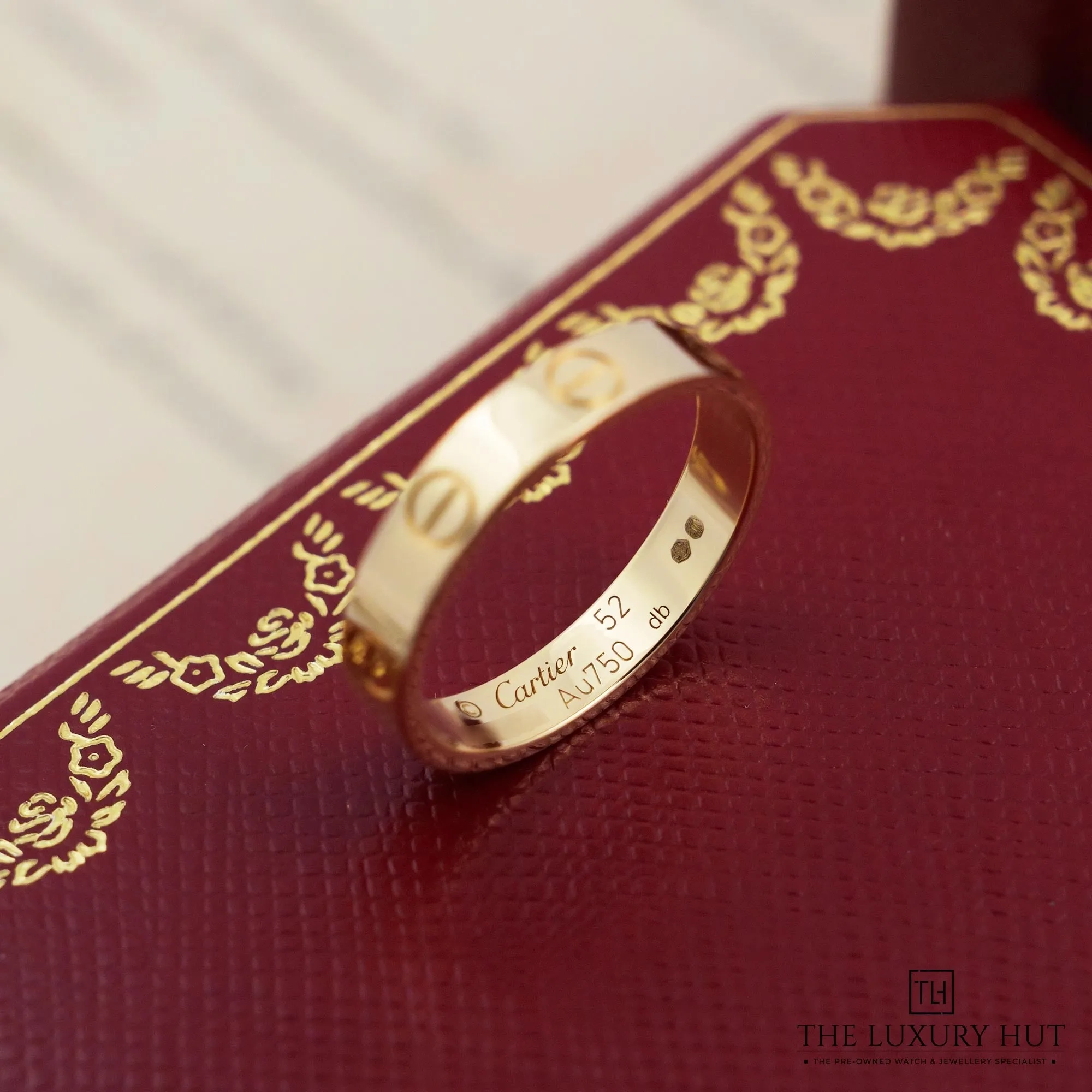 2026/05/4cc490f4-3c0b-42b4-a0be-8124dbfe3000Cartier_LOVE_Small_Yellow_Gold_Wedding_Ring_52992-c.jpg.webp