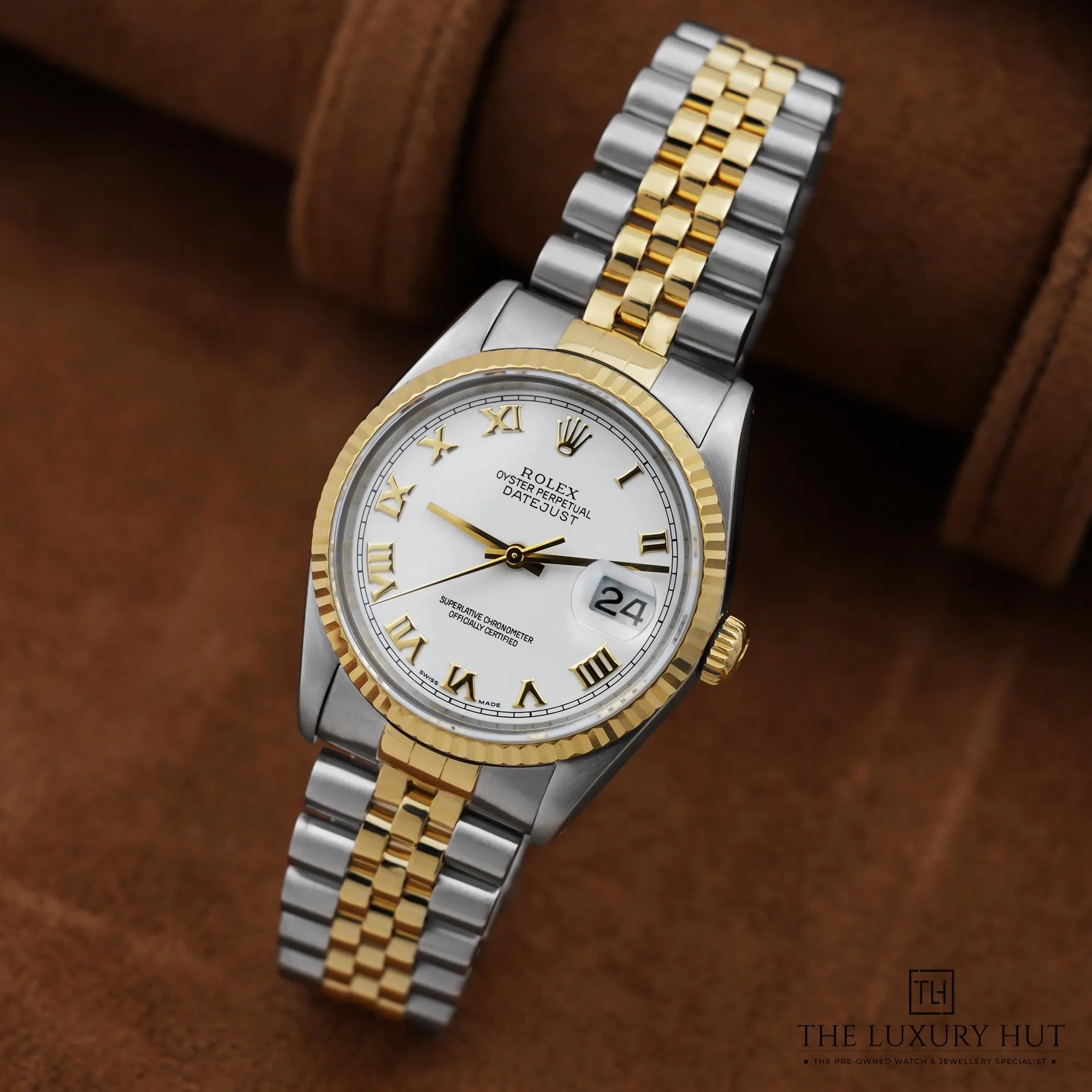 2026/05/4fdb9f7d-9ebb-49e0-9f30-587667335f66Rolex_Datejust_36_Steel_Yellow_Gold_White_Roman_52918-b.jpg.webp