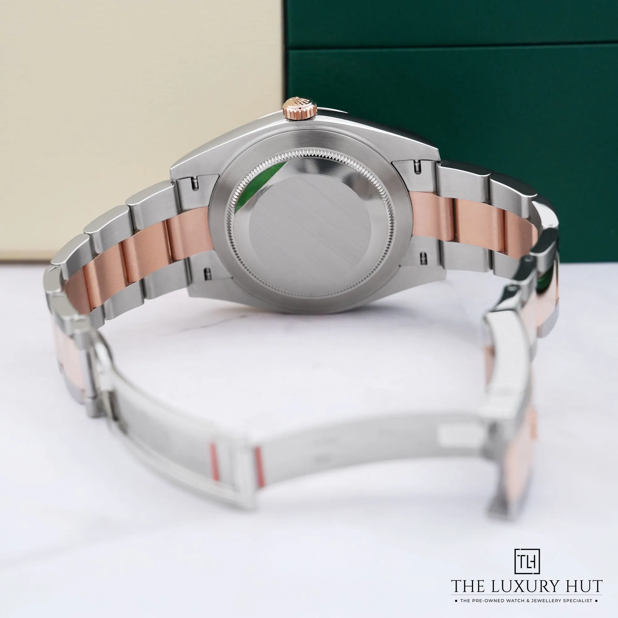 2026/05/51840ada-d926-49e3-8368-c64267016558Rolex_Datejust_Steel_Gold_41mm_Chocolate_Diamond_52930-dd.jpg.webp