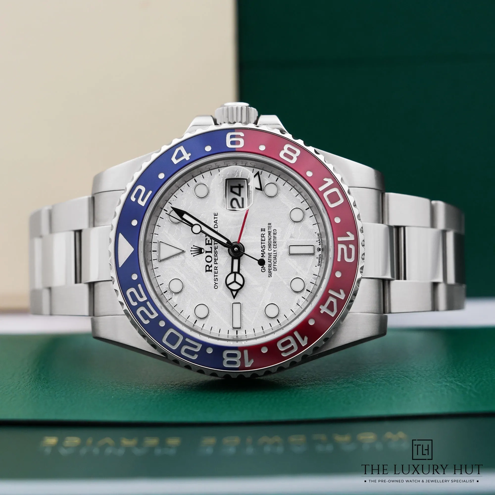 2026/05/524a3fdd-2ac5-4dad-ab72-588145d2dec6Rolex_GMT-Master_II_White_Gold_40_Meteorite_Dial_LB907-c.jpg.webp
