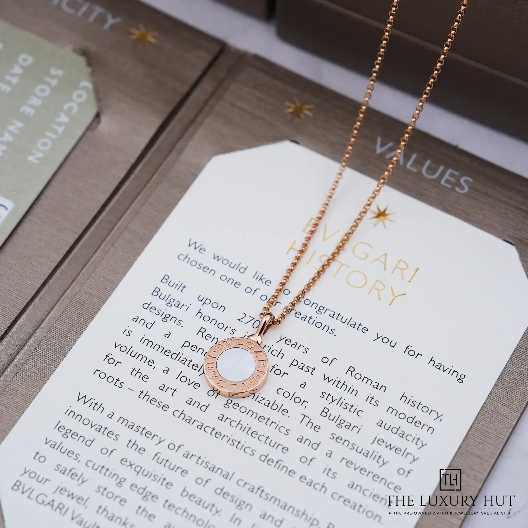 2026/05/557e4983-2316-47ba-8b35-e40526cff981Bvlgari_Rose_Gold_Mother-Of-Pearl_Pendant_Necklace_52904-c.jpg.webp