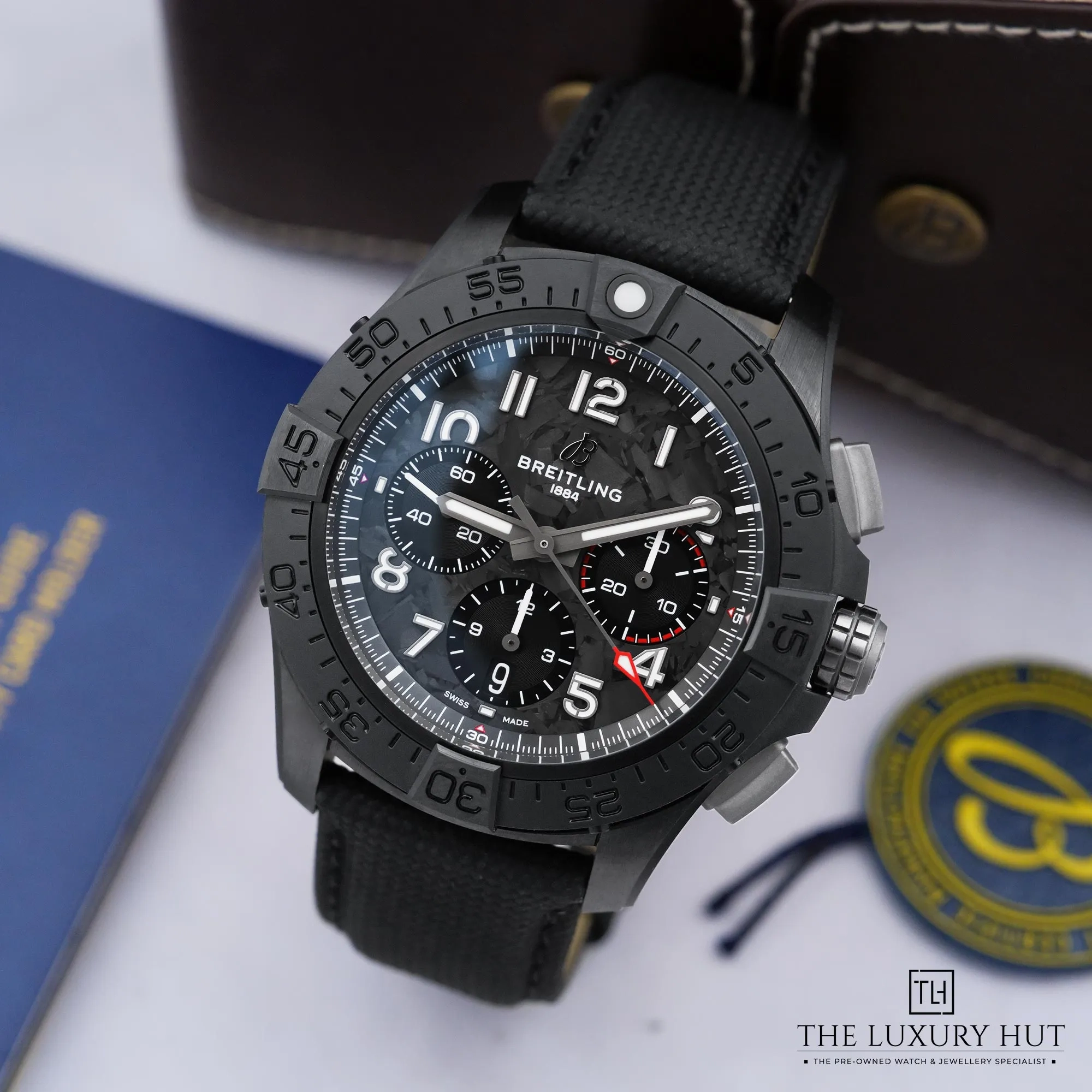 2026/05/5f03ba3e-414b-4b1d-ae28-9e3bc5aa23ffBreitling_Avenger_B01_Chrono_44_Night_Mission_Ceramic_52965-b.jpg.webp