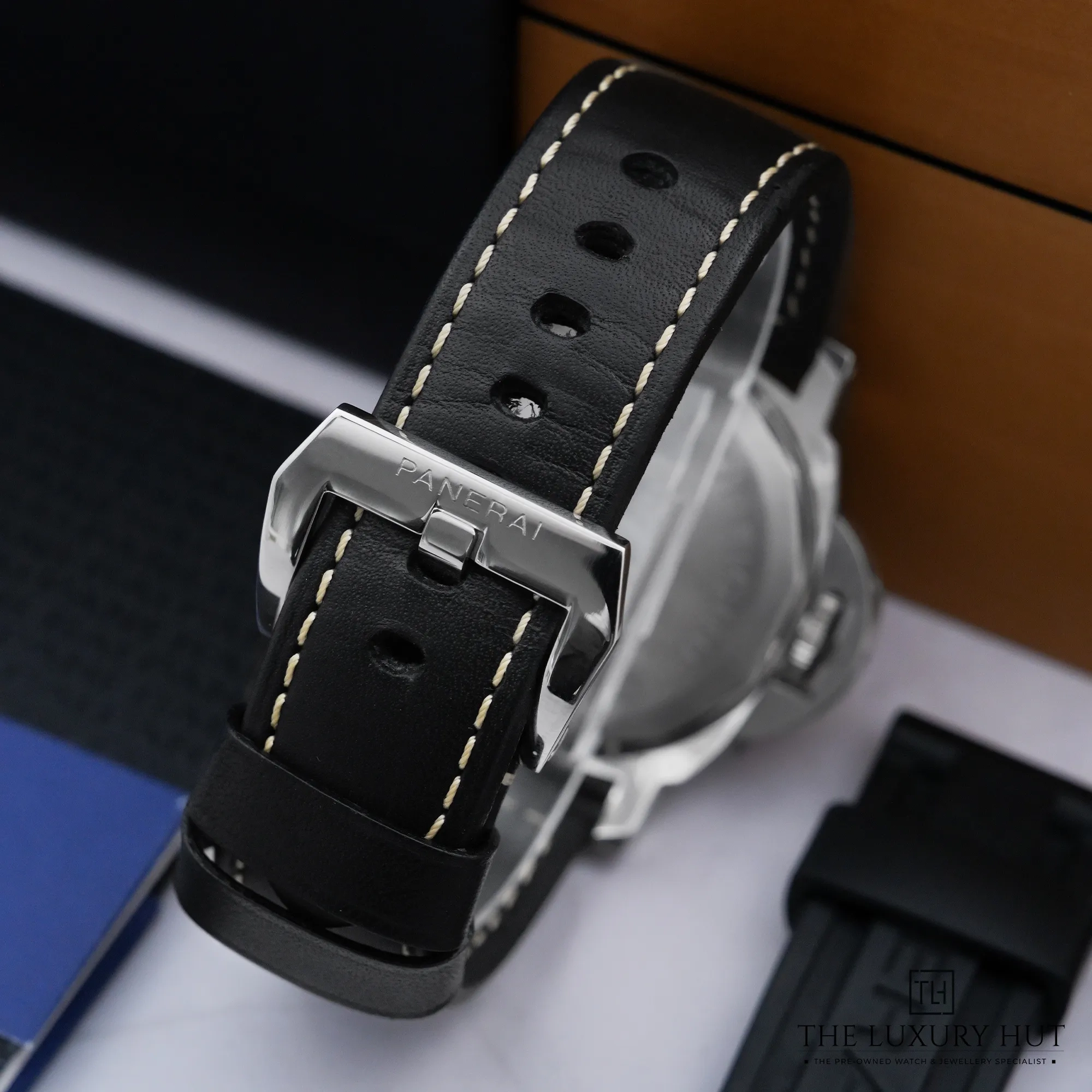 2026/05/6bed192e-cc9d-4369-97f7-8c72e0e93f80Panerai_Luminor_8_Giorni_Steel_44mm_Black_Dial_5295-e.jpg.webp