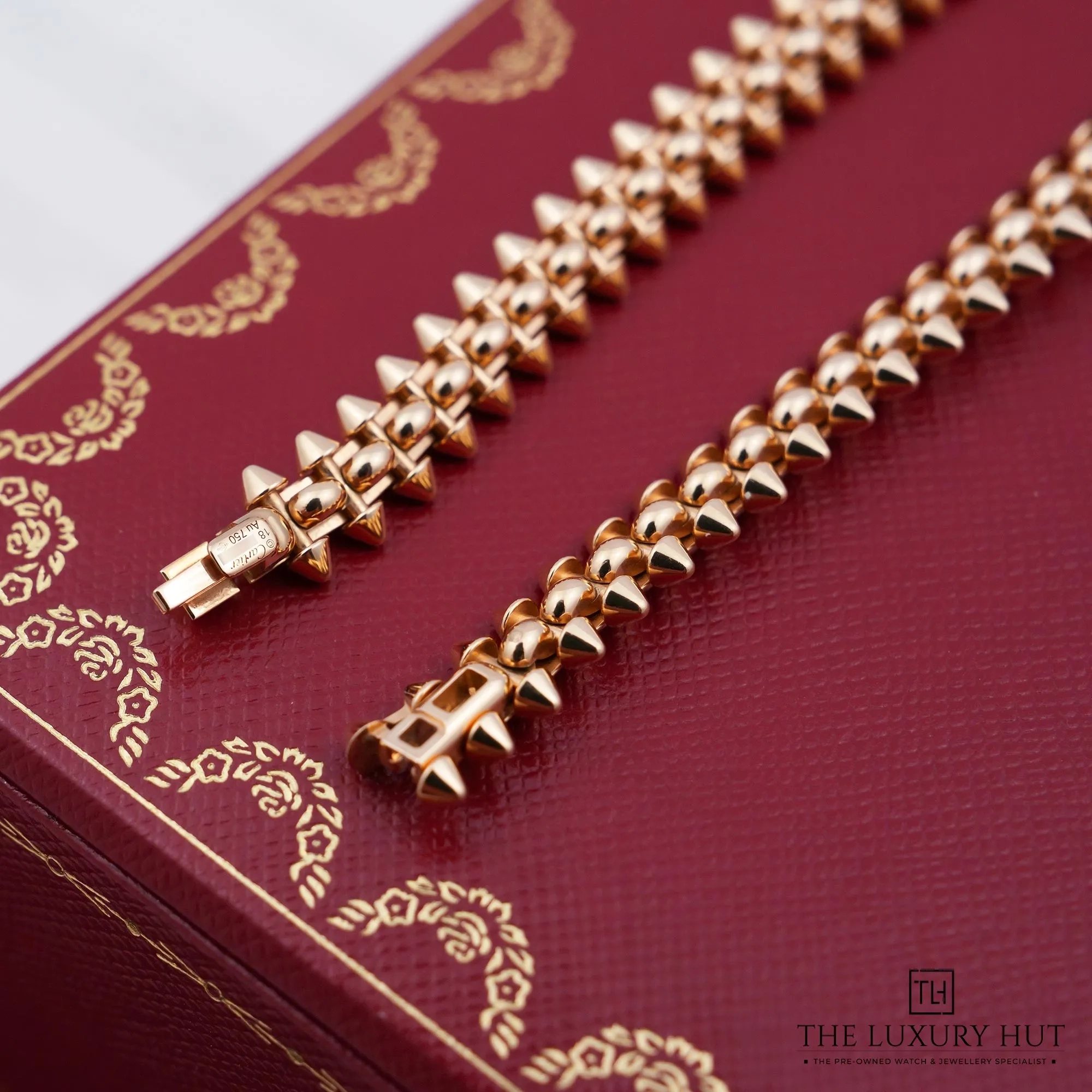 2026/05/6d5657c4-946e-4310-88d8-c00a844c867fCartier_Clash_de_Cartier_Gold_Medium_Bracelet_52954-c.jpg.webp