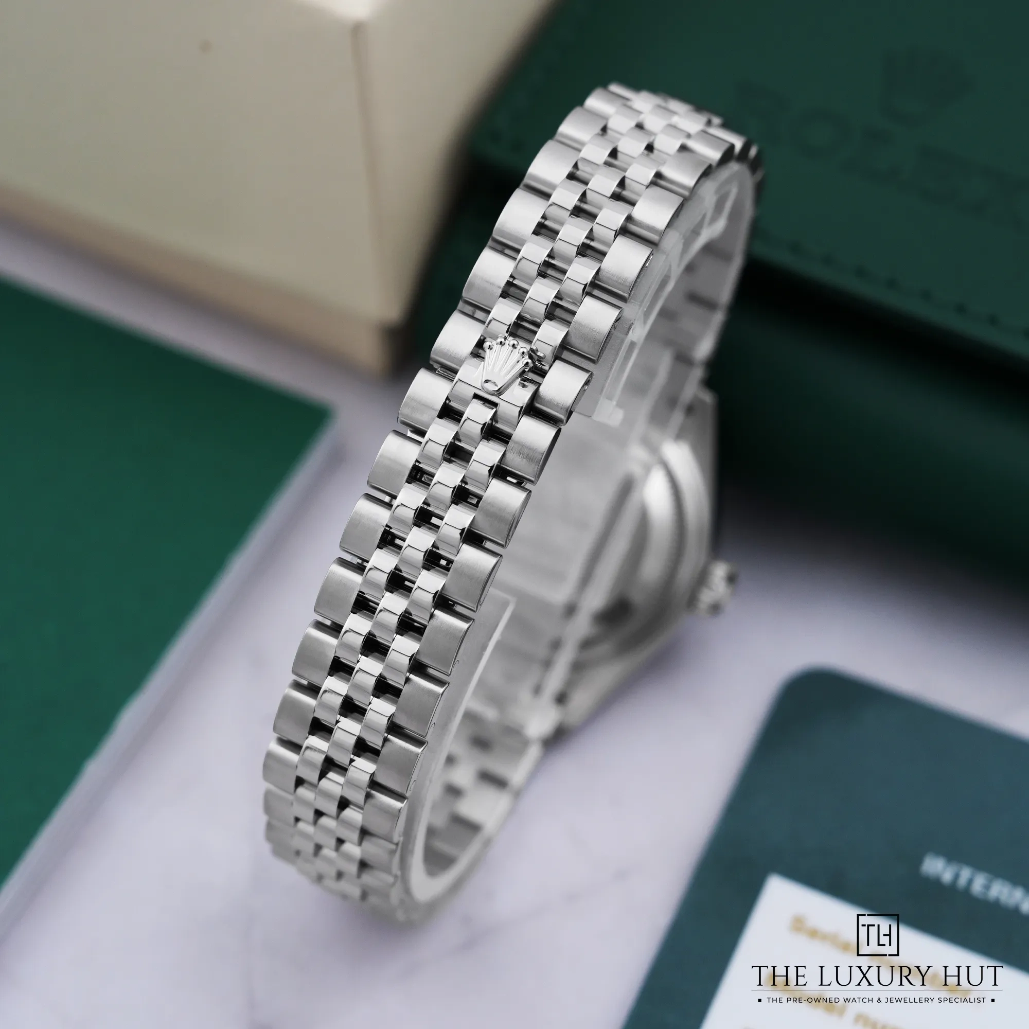 2026/05/74a14273-1c75-4e2e-880a-5cc10cc466f9Rolex_Lady-Datejust_Steel_White_Gold_Diamonds_Silver_New_52885-cc.jpg.webp