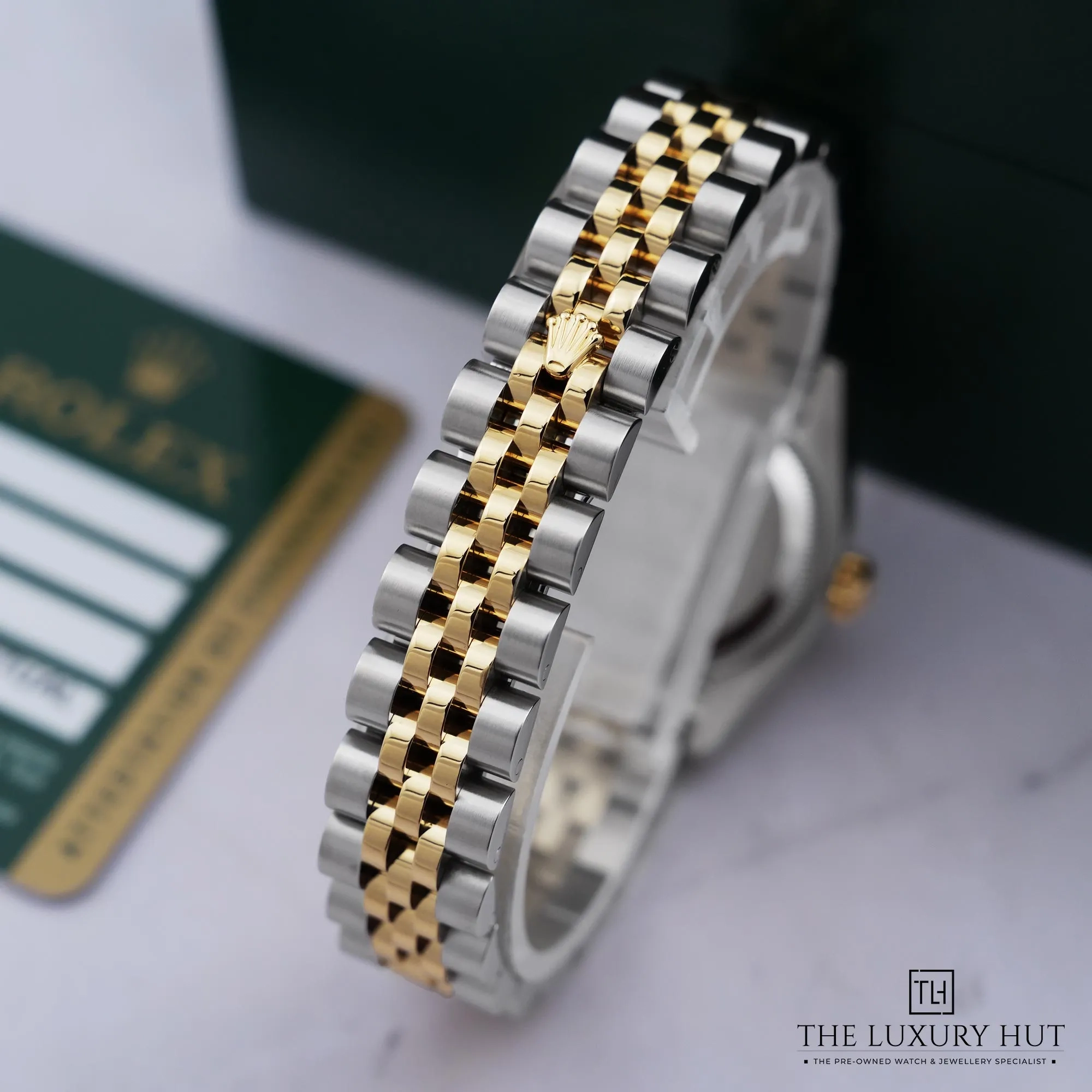 2026/05/767b40c1-7209-4819-9cf2-c582aff2265bRolex_Lady-Datejust_Steel_Yellow_Gold_26mm_Silver_52799-e.jpg.webp