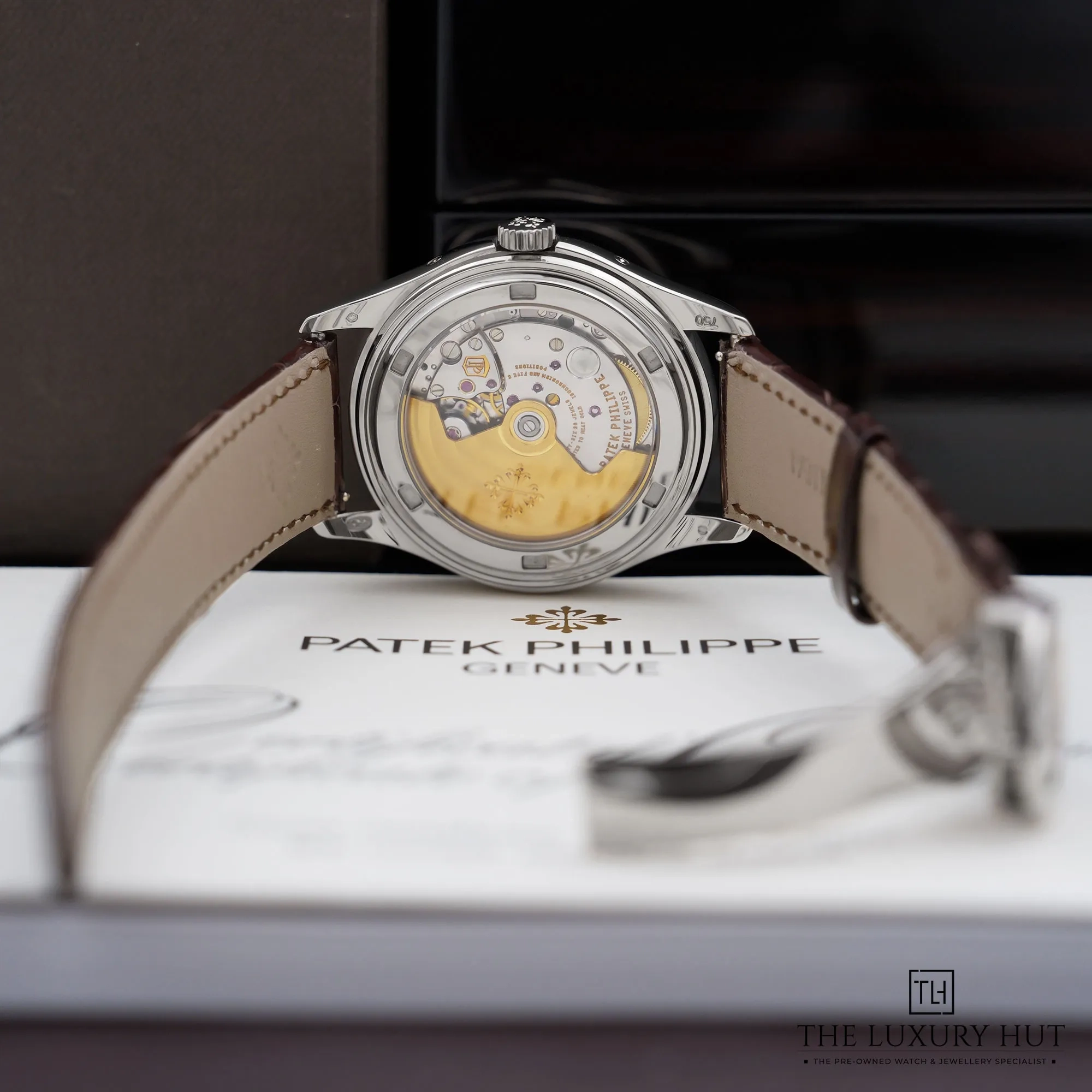 2026/05/8f86934c-187b-4716-8504-63f78f11a34dPatek_Philippe_Complications_Annual_Calendar_52900-d.jpg.webp