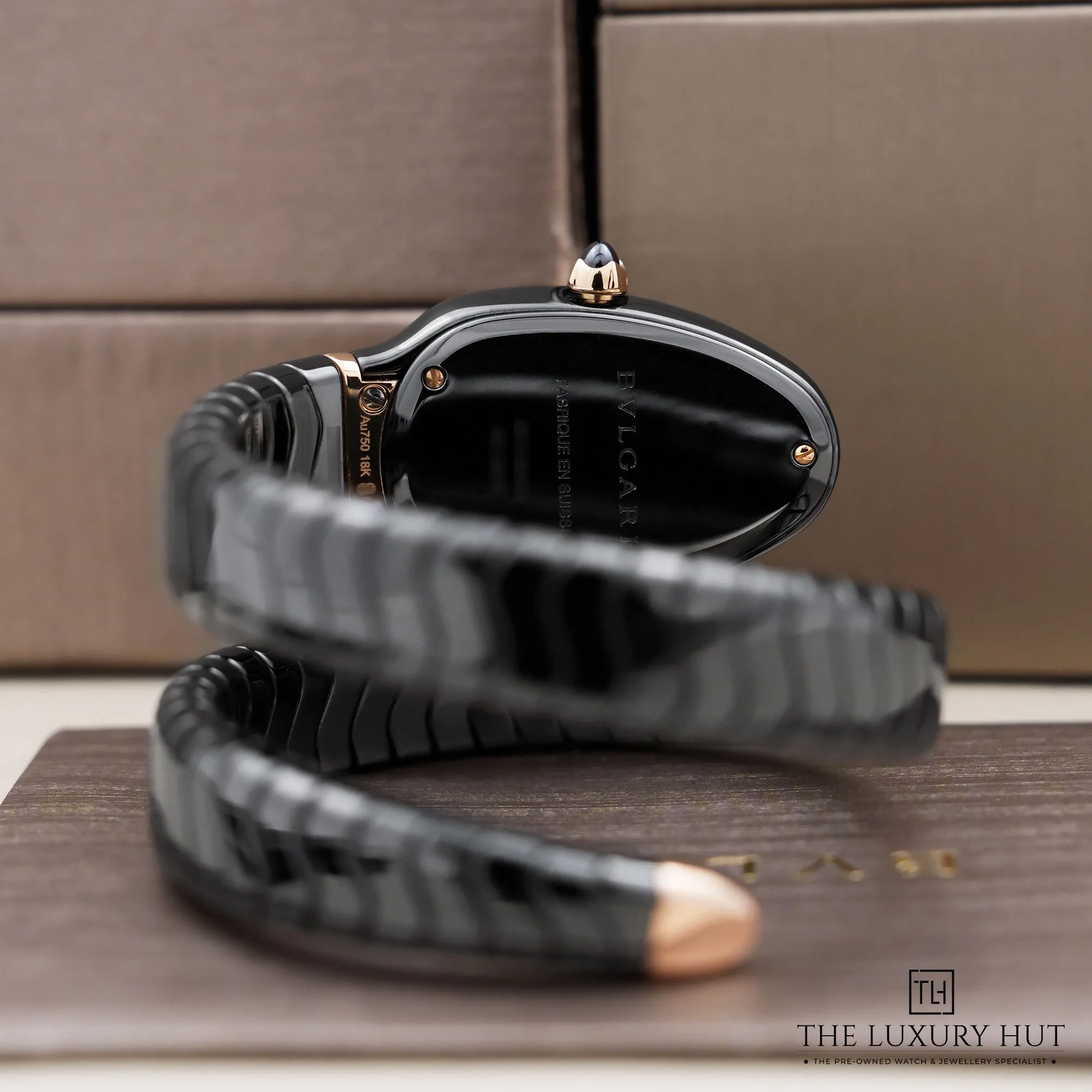 2026/05/924cdc14-40ea-47f0-862c-5aecb854d3dcBvlgari_Serpenti_Spiga_Ceramic_Gold_Single_Spiral_Black_52962-e.jpg.webp