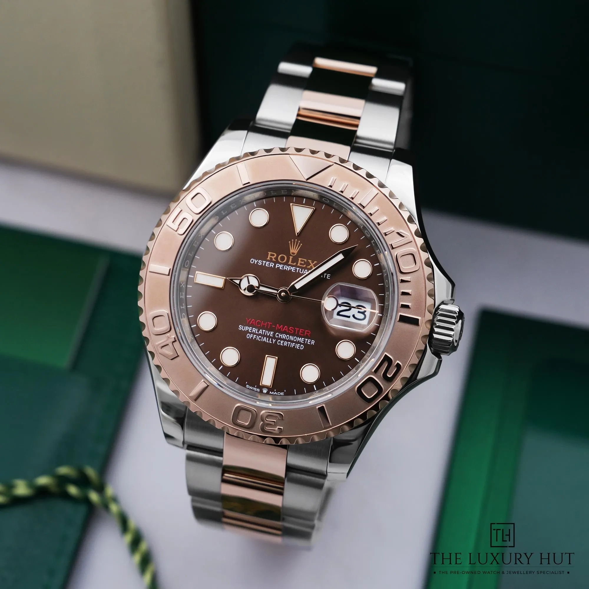 2026/05/92cf48de-db5e-4fa6-882c-918c8e4a4939Rolex_Yacht-Master_40mm_Steel_Gold_Chocolate_LB902-b.jpg.webp
