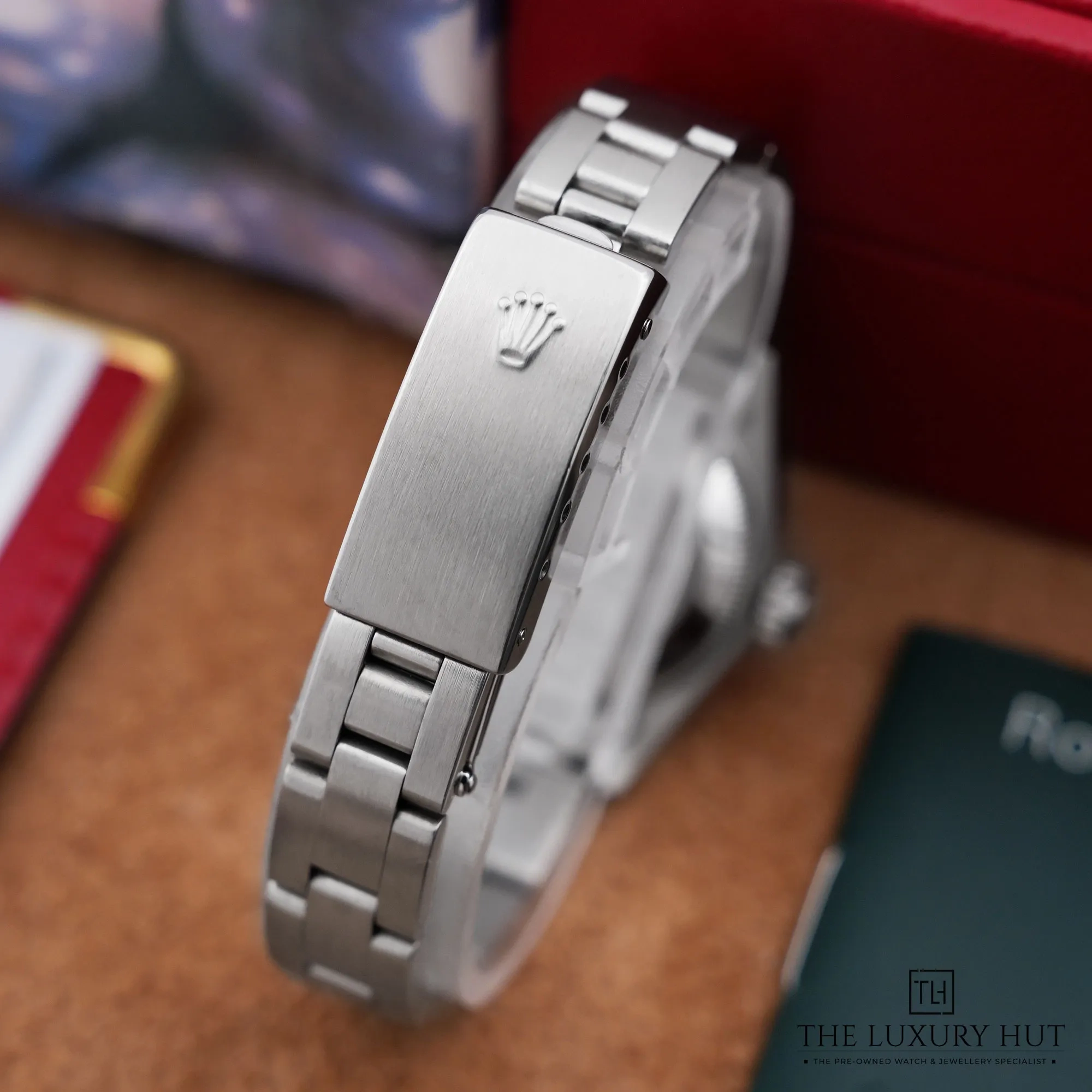 2026/05/96358e98-b2c5-4218-9e7b-cb52bf887ee1Rolex_Lady-Datejust_26mm_MOP_Roman_Dial_52882-e.jpg.webp