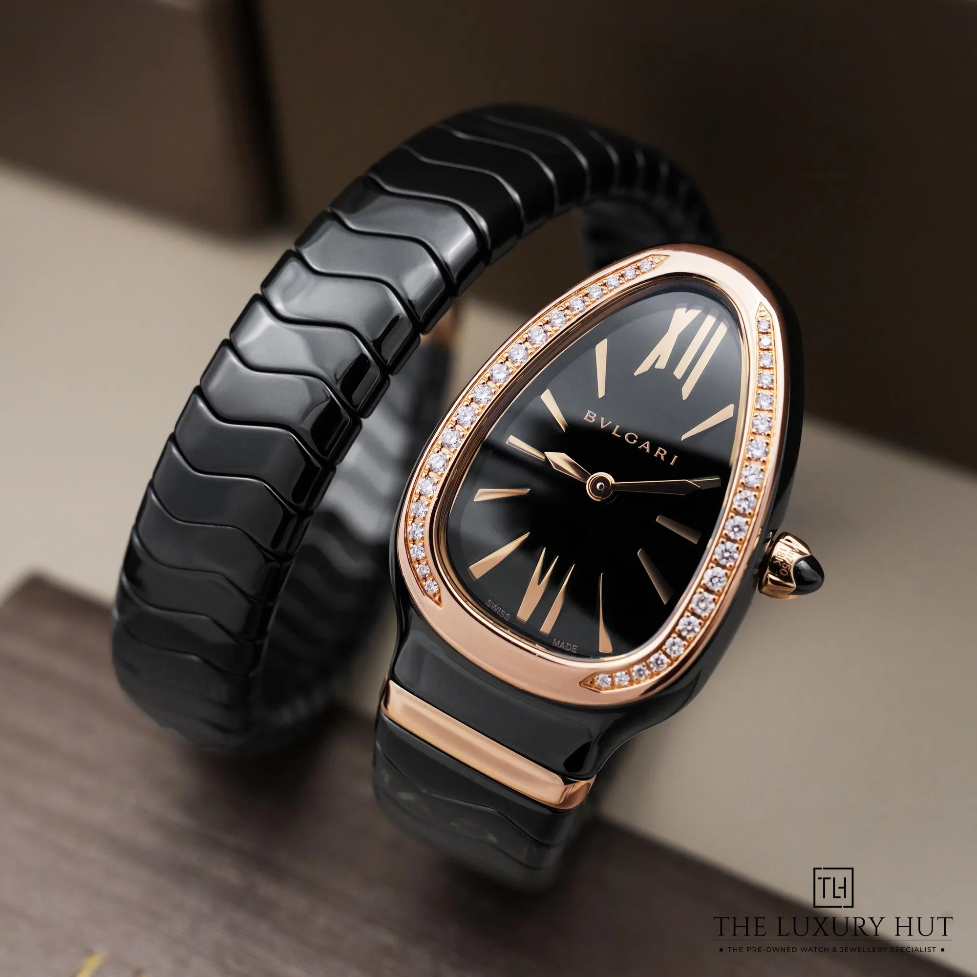 2026/05/98f4db14-4c20-4221-adc5-a07c9cbc8f93Bvlgari_Serpenti_Spiga_Ceramic_Gold_Single_Spiral_Black_52962-b.jpg.webp
