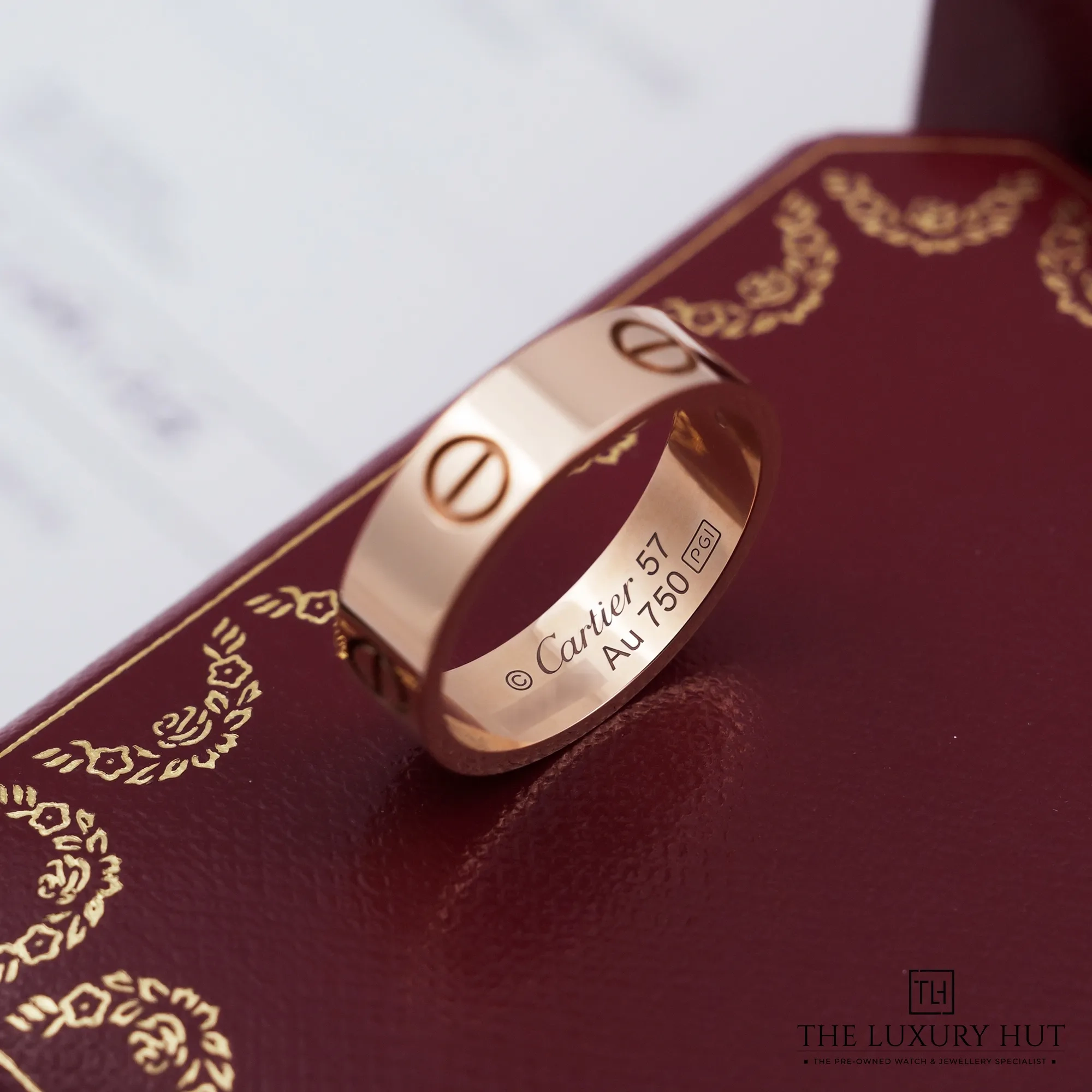 2026/05/baf2d594-c271-440c-9c0f-a1dc94e6326eCartier_LOVE_Ring_Classic_Rose_Gold_52998-d.jpg.webp
