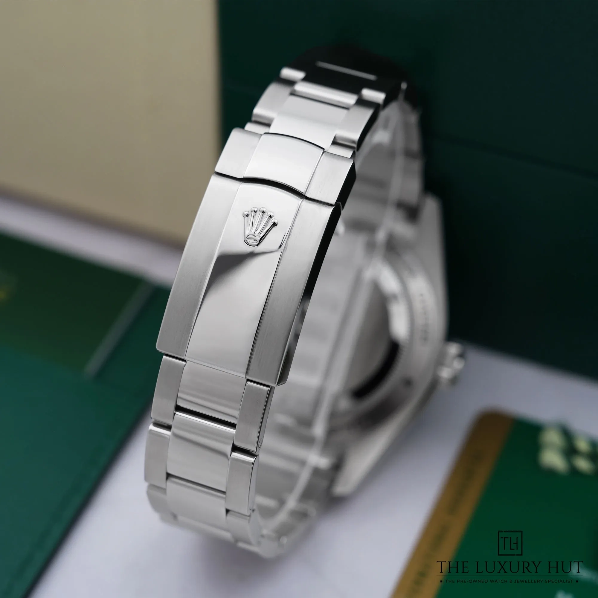 2026/05/d4039a53-a92f-402e-8c67-34cf3e75c0faRolex_Milgauss_Steel_40mm_Z-Blue_Dial_52926-e.jpg.webp