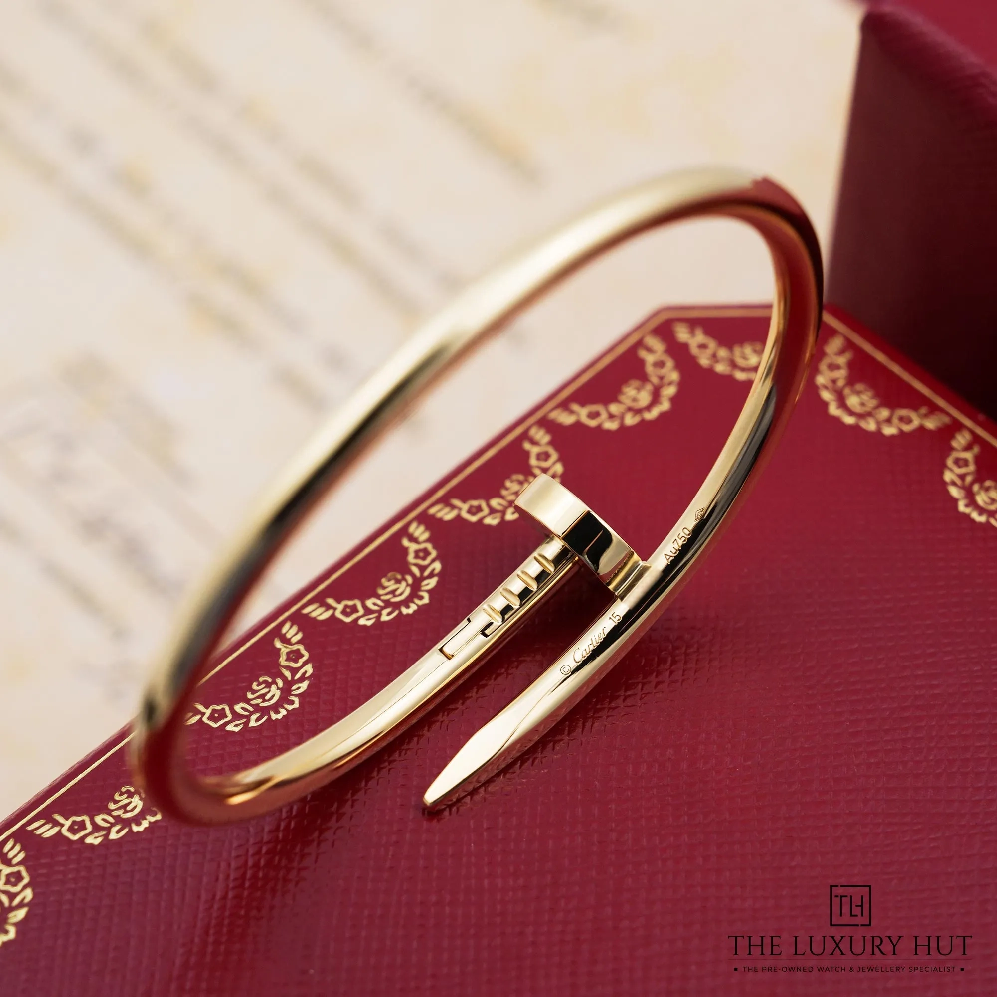 2026/05/da8370c1-5f79-49ed-9772-e022011f499cCartier_Yellow_Gold_Juste_Un_Clou_Bracelet_52975-c.jpg.webp