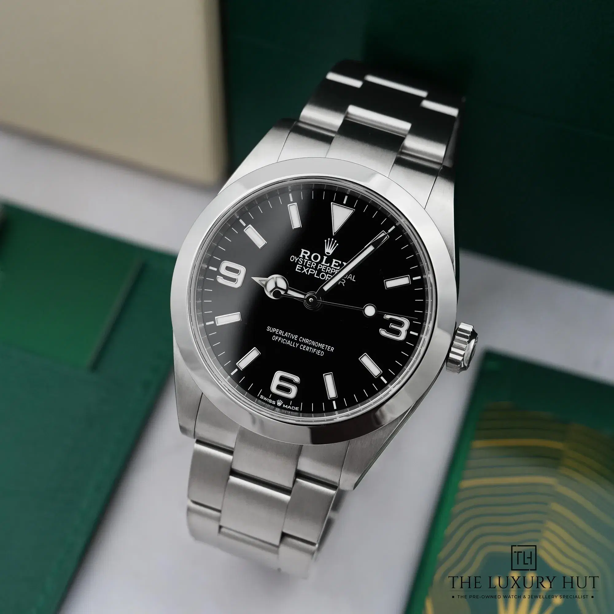 2026/05/e4c00946-d9ea-4bf3-b374-b0076936015cRolex_Explorer_40mm_Steel_Black_Dial_52869-b.jpg.webp
