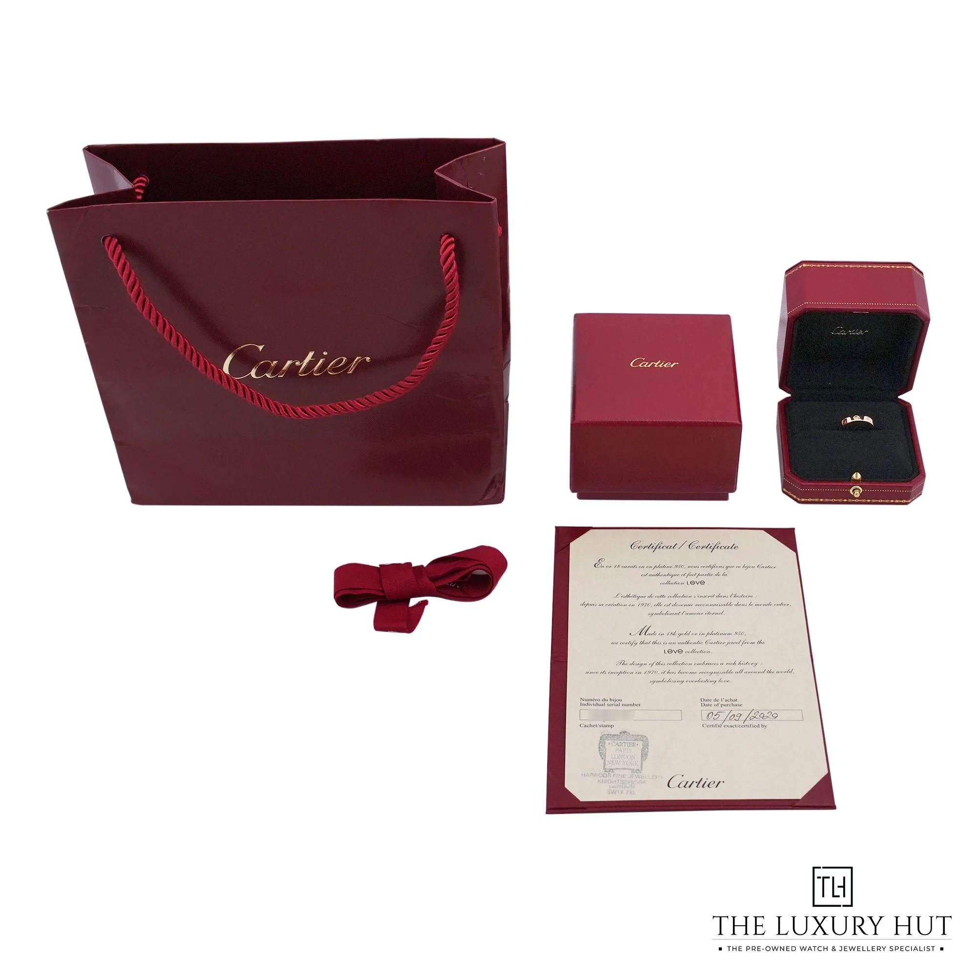 2026/05/e6b8807a-ba4c-4e38-a2bf-721a3ff0d872Cartier_LOVE_Small_Yellow_Gold_Wedding_Ring_52992-d.jpg.webp