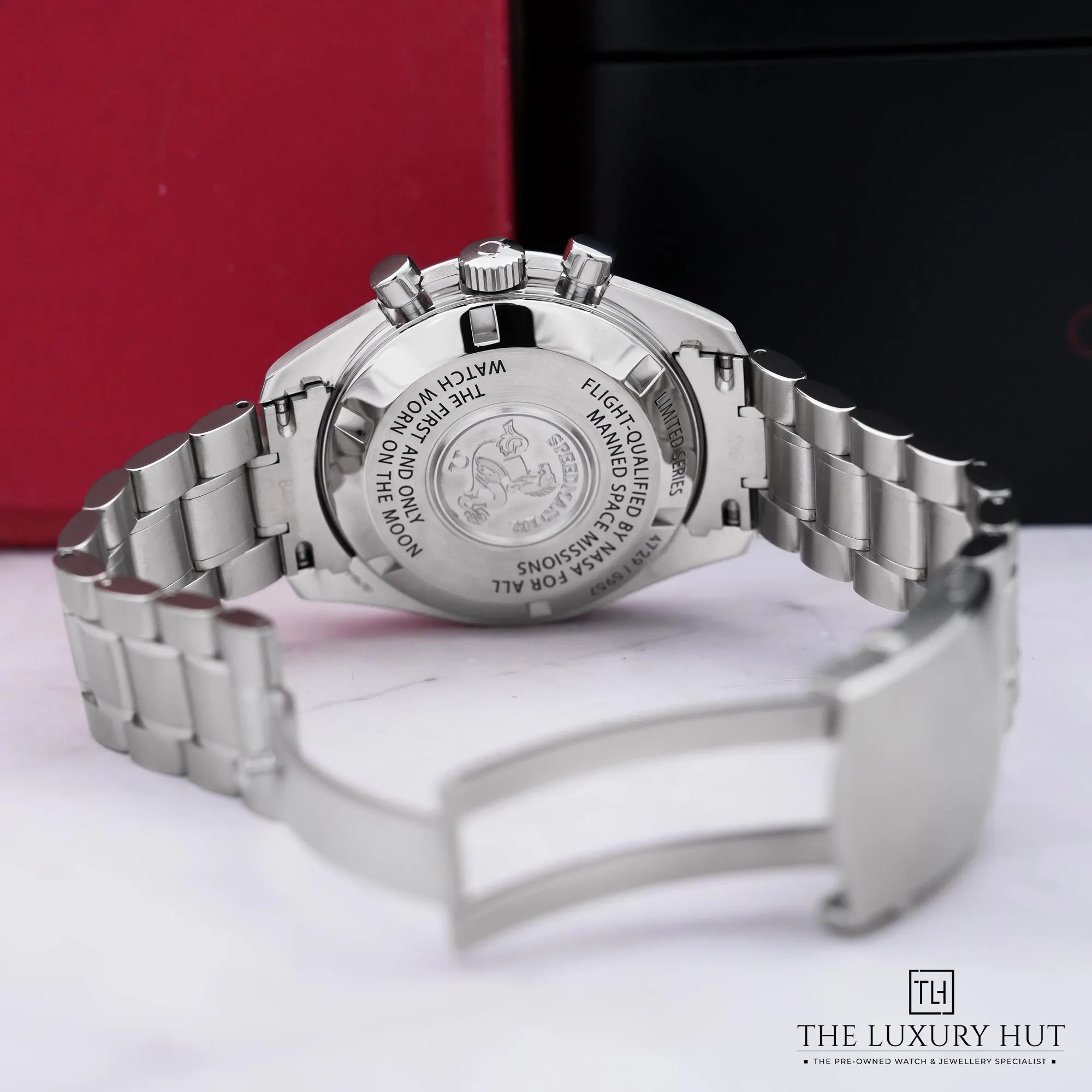 2026/05/ec74d5eb-ede7-47c7-afc1-1c4ff65f86edOmega_Speedmaster_Professional_Moonwatch_Patch_52752-d.jpg.webp