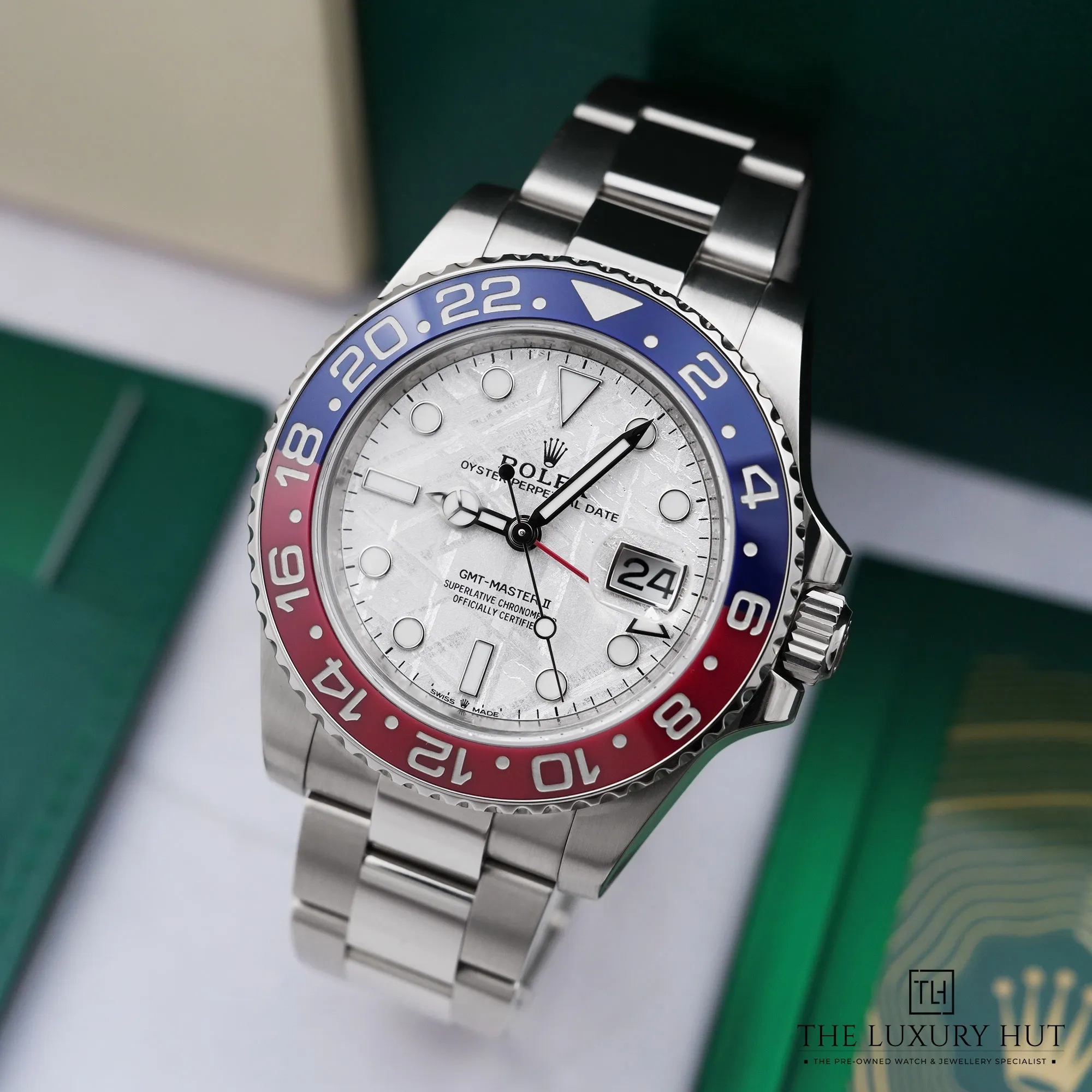 2026/05/f28adabd-dc2c-49dc-bc64-420eac0d067fRolex_GMT-Master_II_White_Gold_40_Meteorite_Dial_LB907-b.jpg.webp