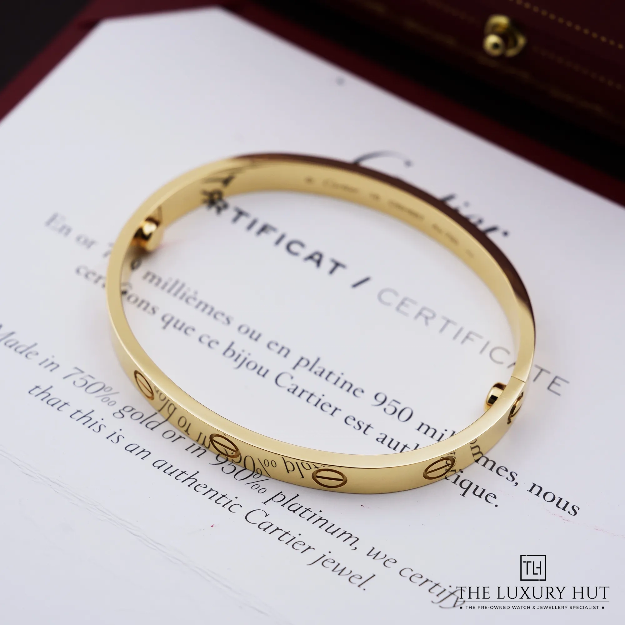 2026/05/fb3226fc-84d6-48e2-85a1-3e226f177806Cartier_LOVE_Bracelet_Classic_Yellow_Gold_52956-b.jpg.webp